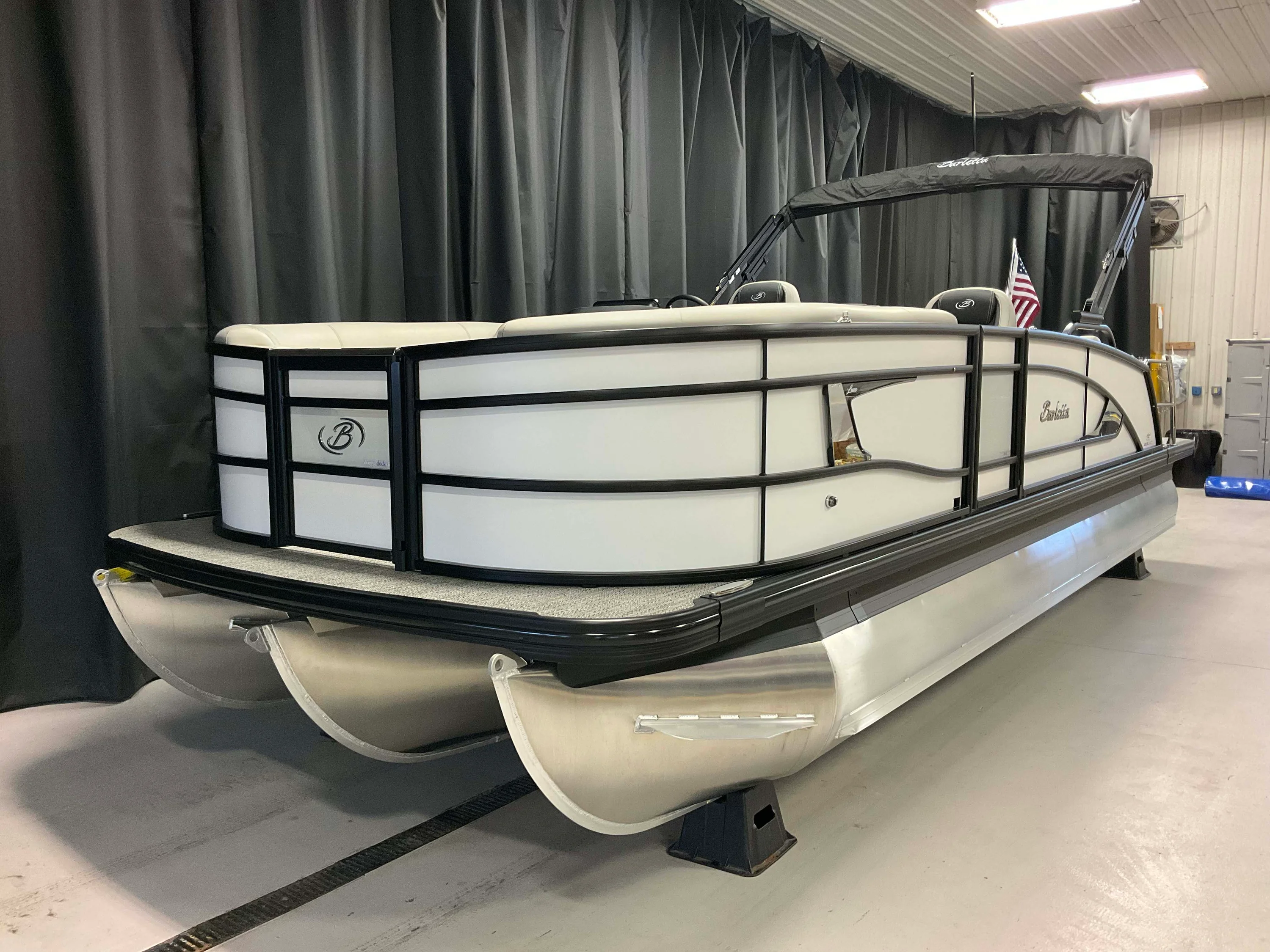 2026 Barletta Lusso 23 UC Image Thumbnail #2