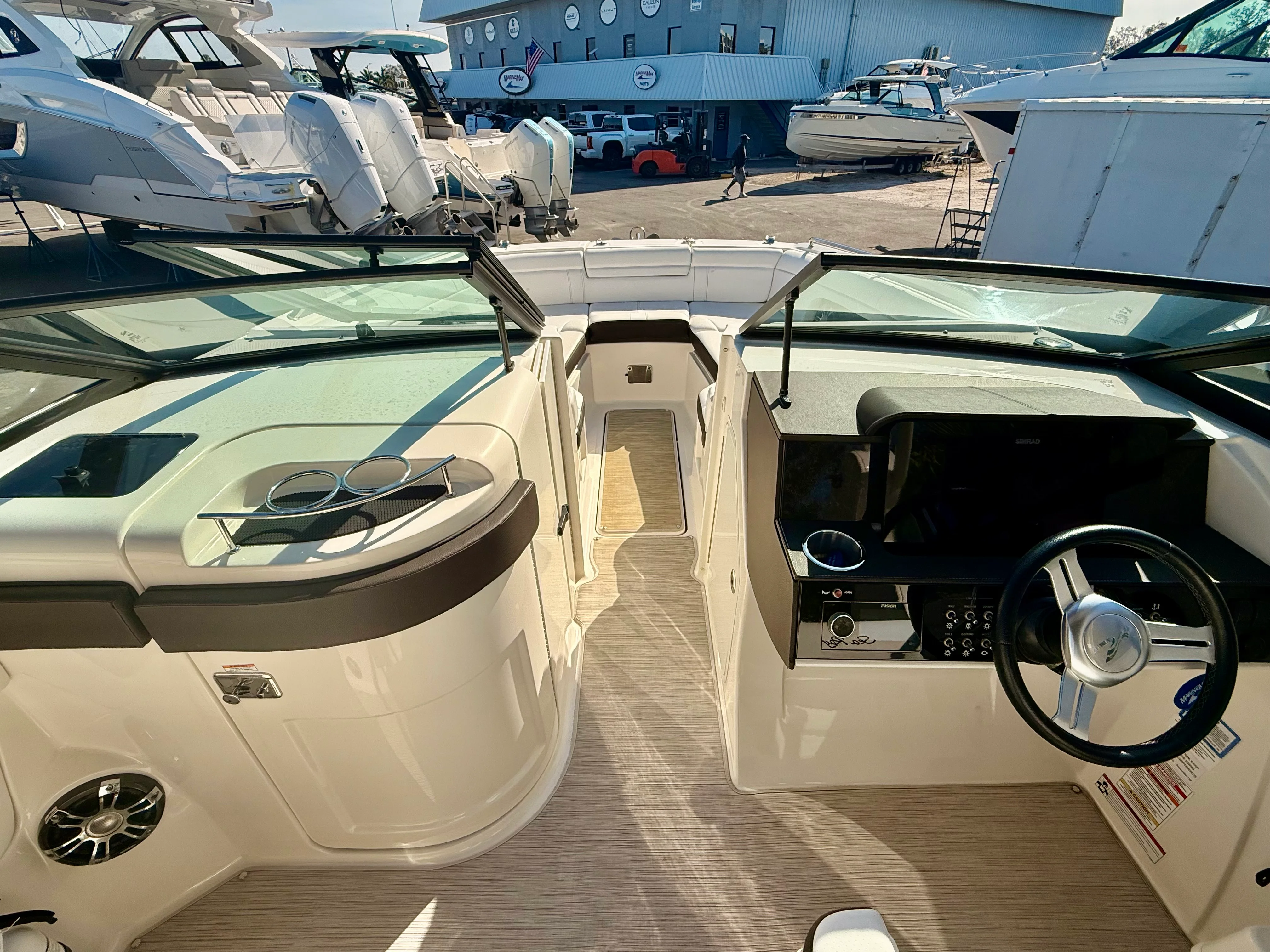 2020 Sea Ray 270 SDX OB Image Thumbnail #8