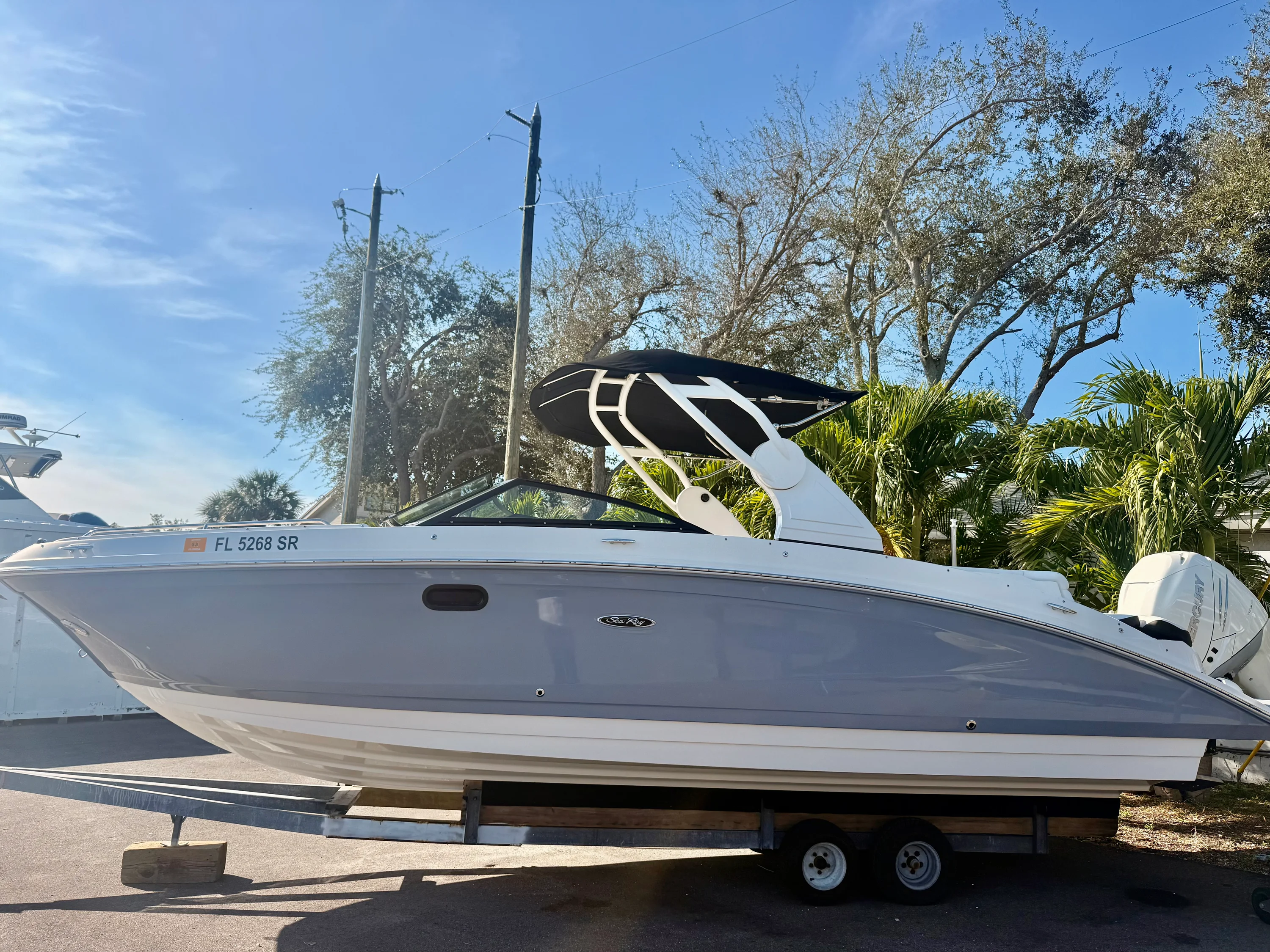 2020 Sea Ray 270 SDX OB Image Thumbnail #1