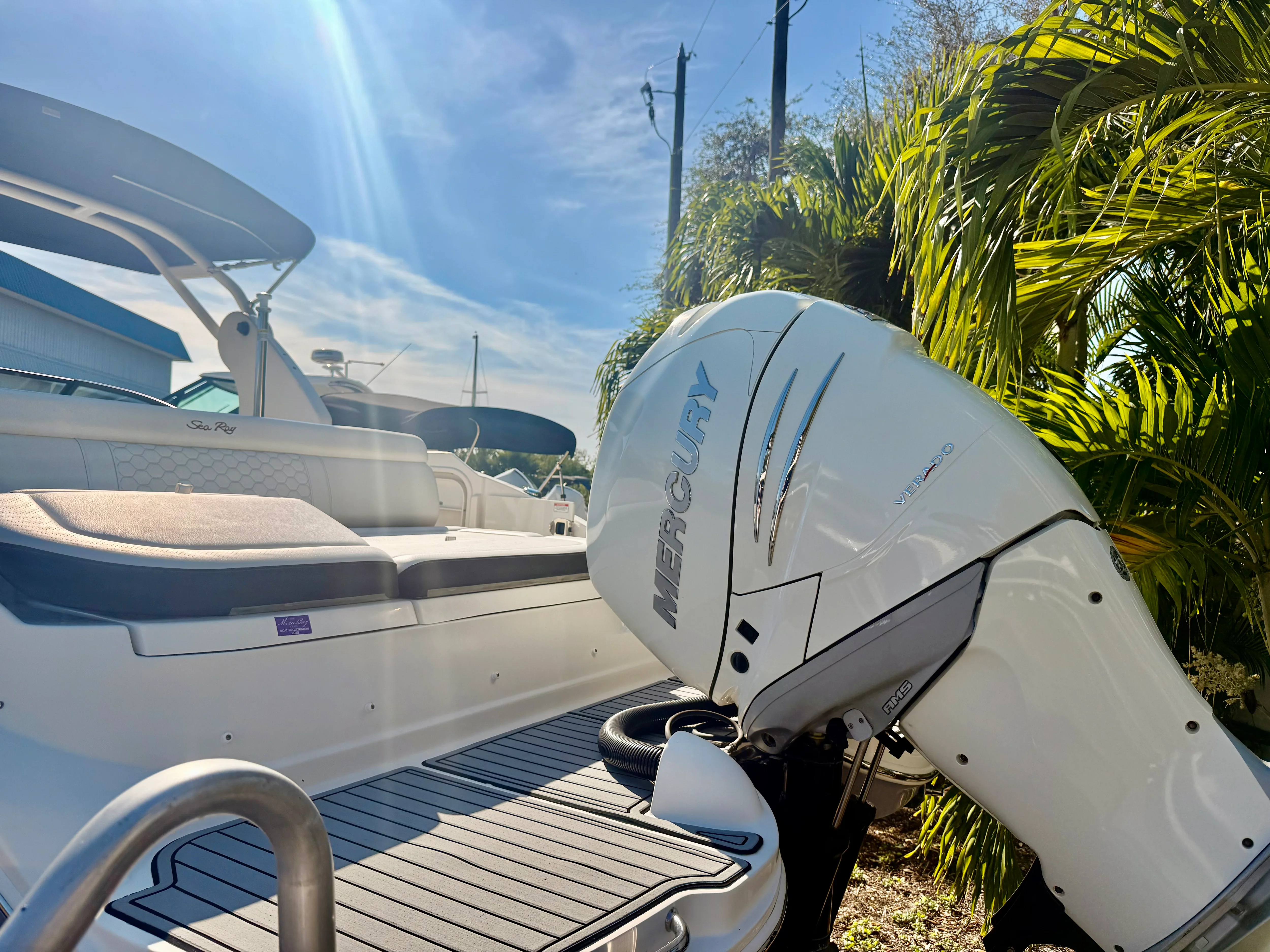 2020 Sea Ray 270 SDX OB Image Thumbnail #3