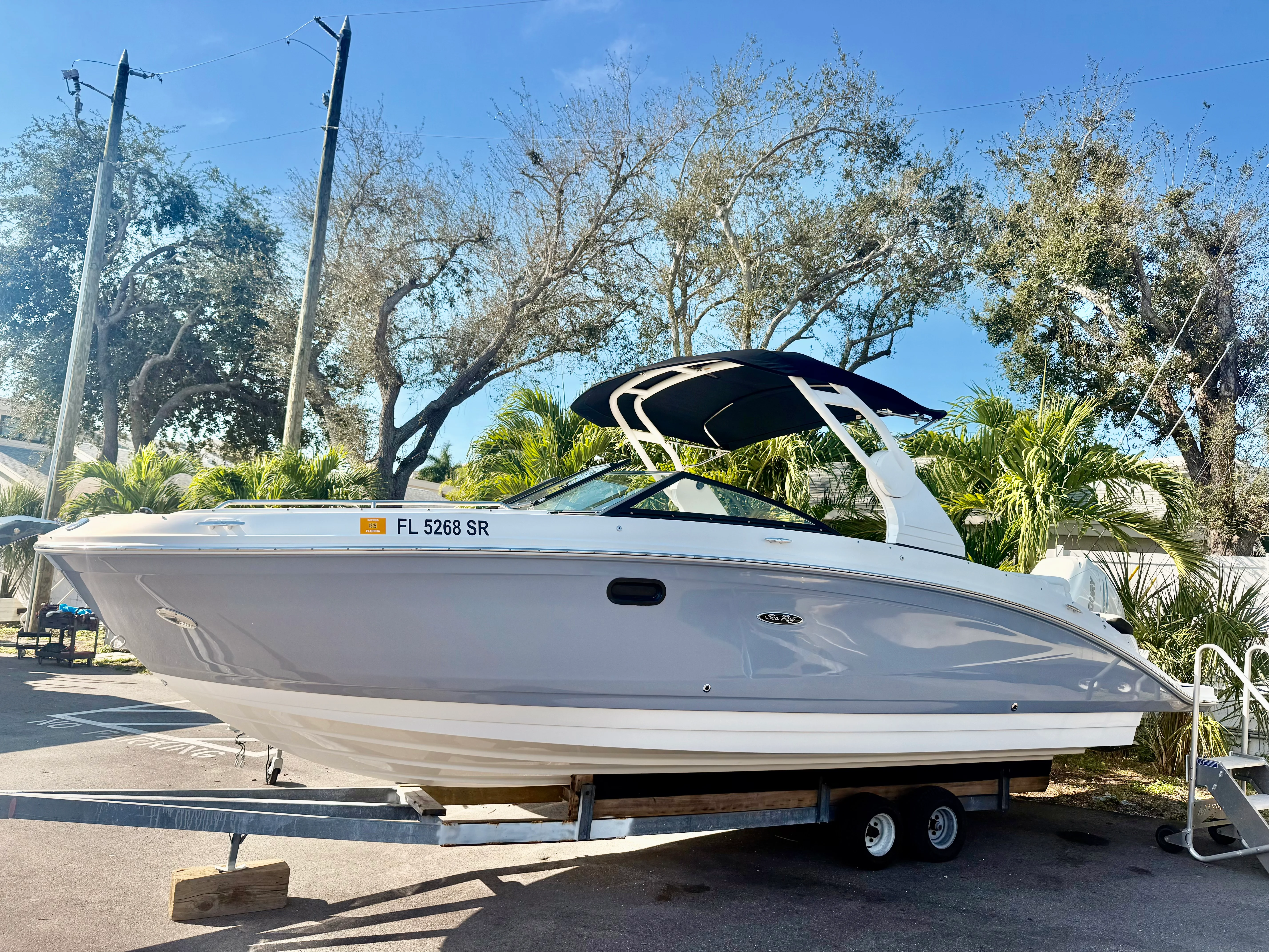 2020 Sea Ray 270 SDX OB Image Thumbnail #0