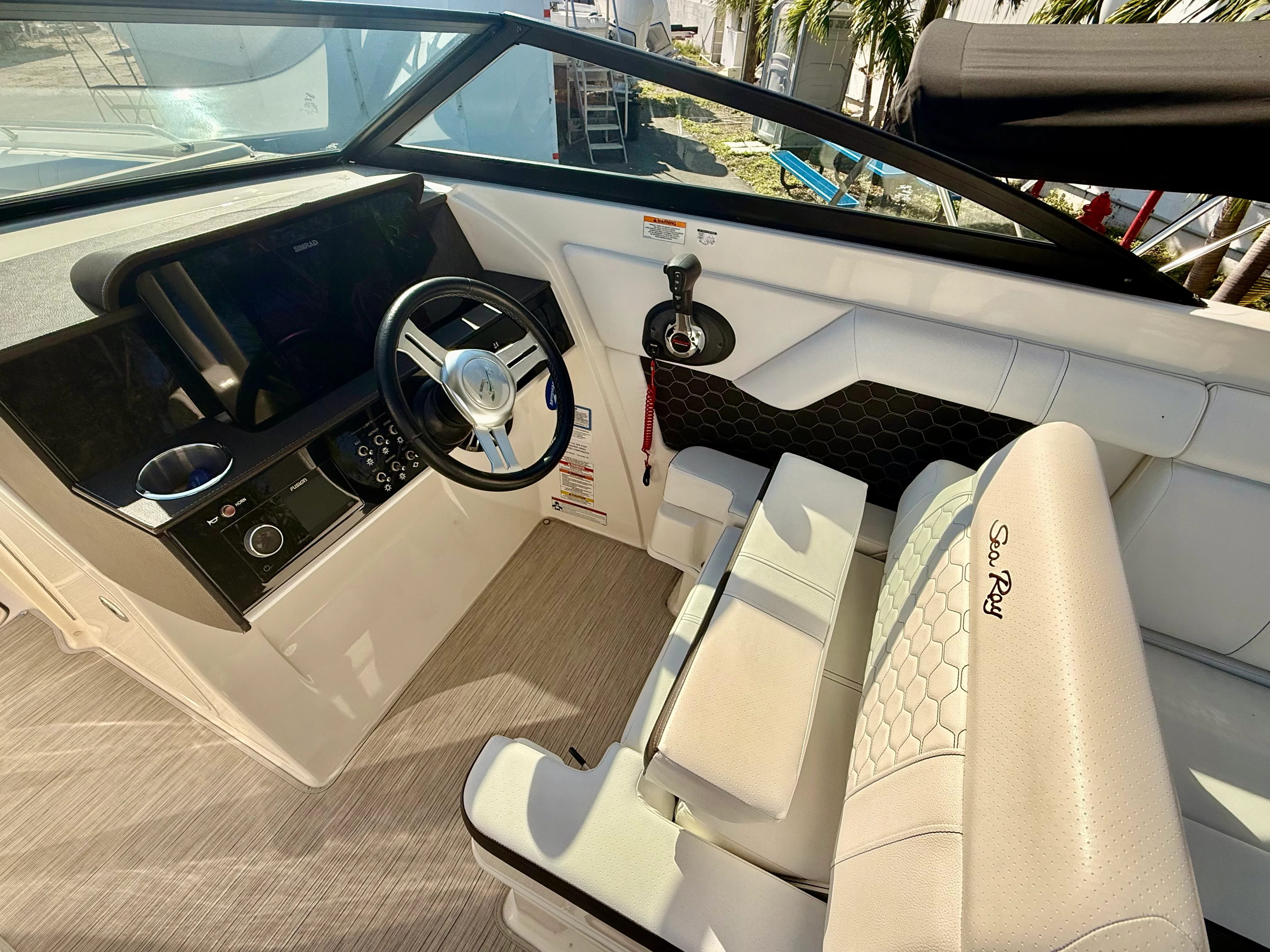 2020 Sea Ray 270 SDX OB Image Thumbnail #11