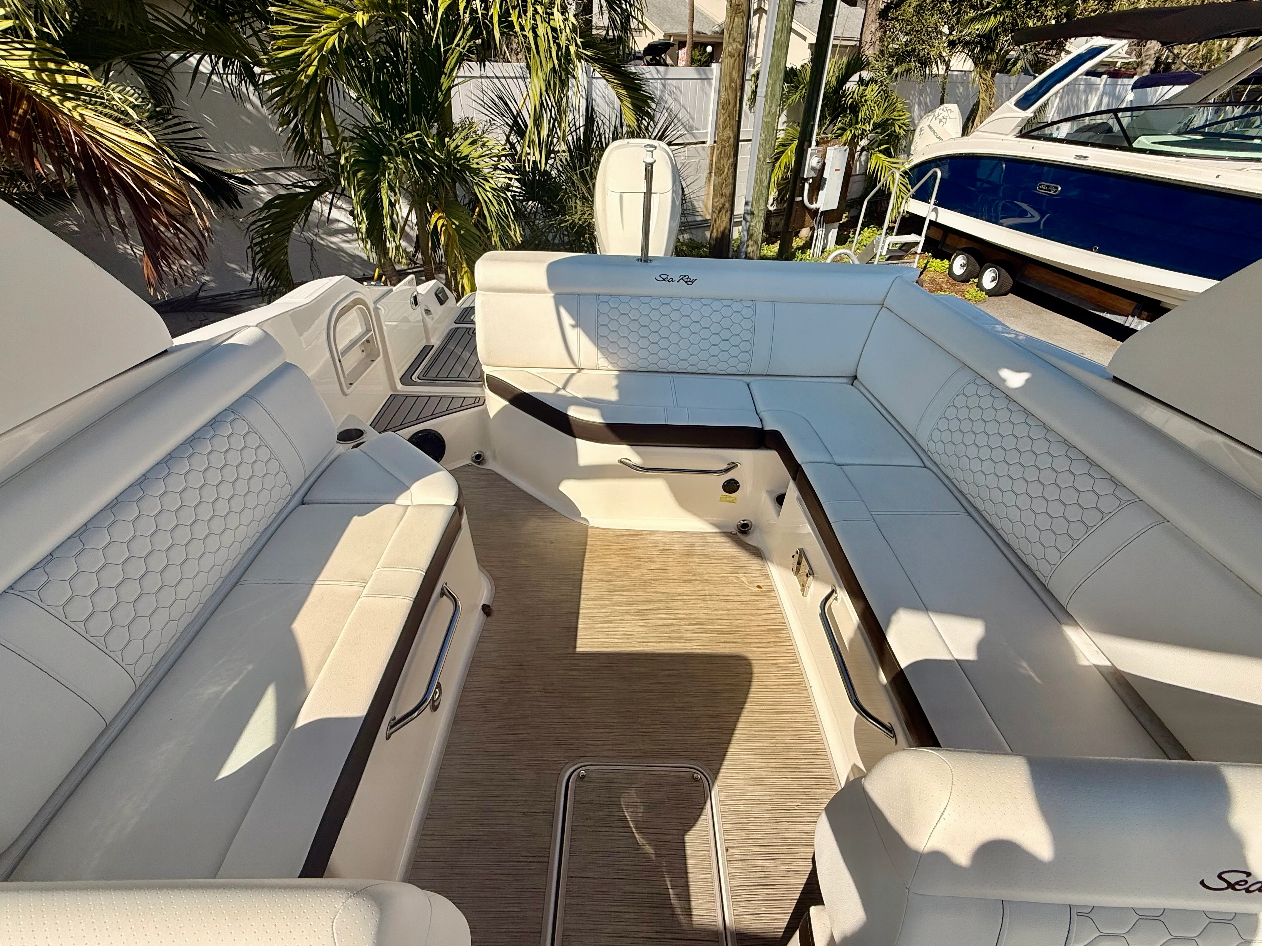 2020 Sea Ray 270 SDX OB Image Thumbnail #10