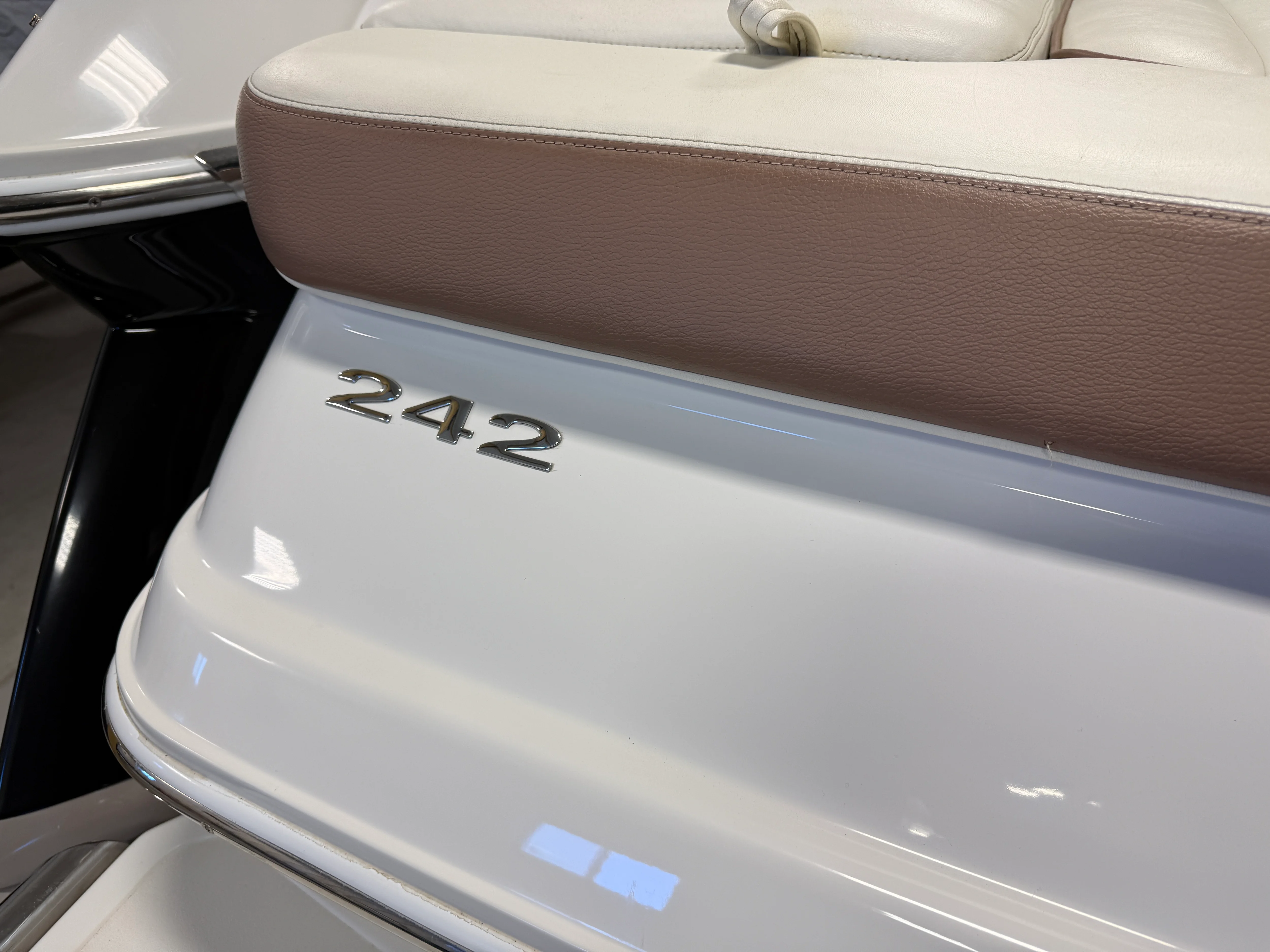 2011 Cobalt 242 Image Thumbnail #66