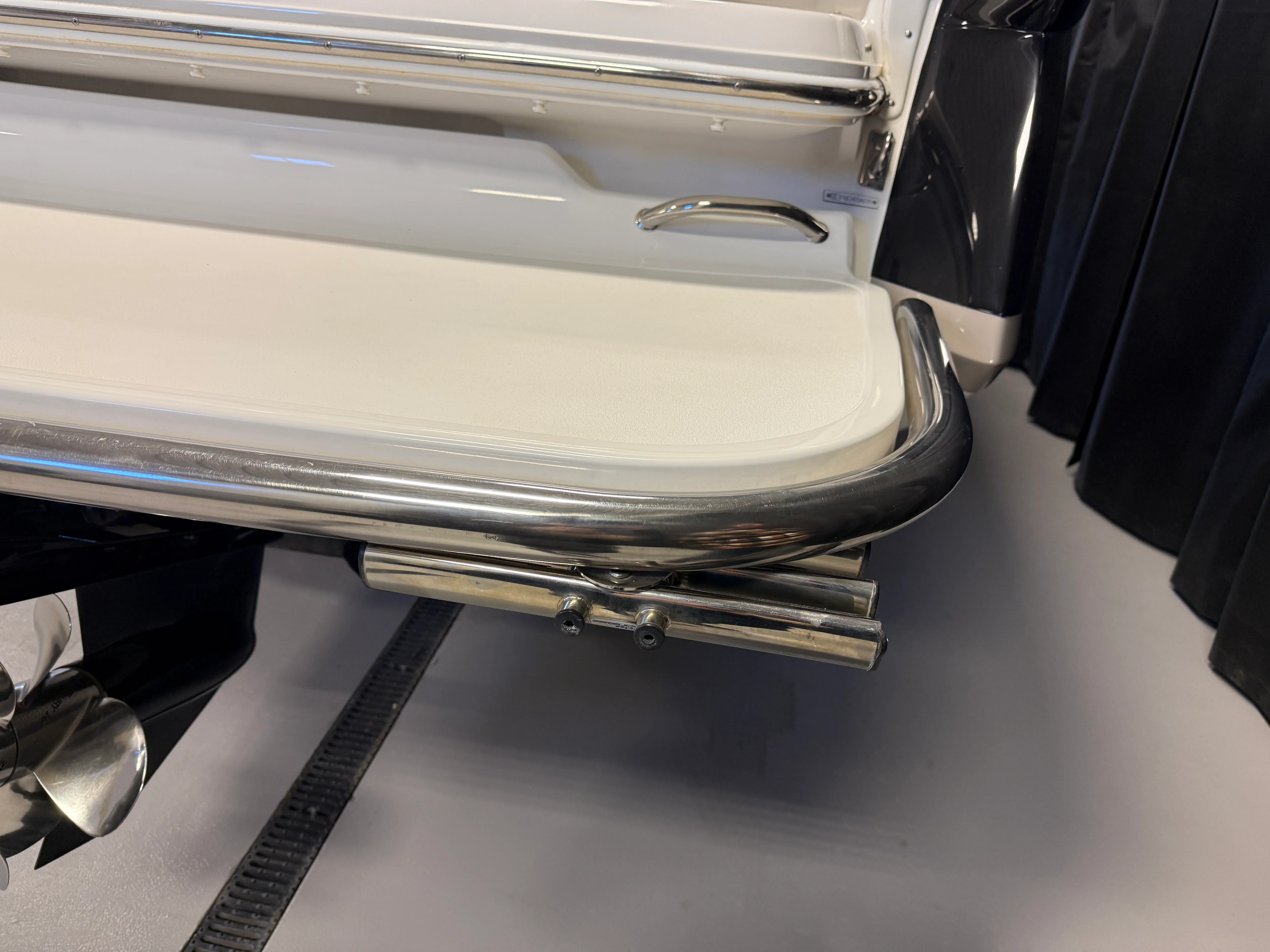 2011 Cobalt 242 Image Thumbnail #9