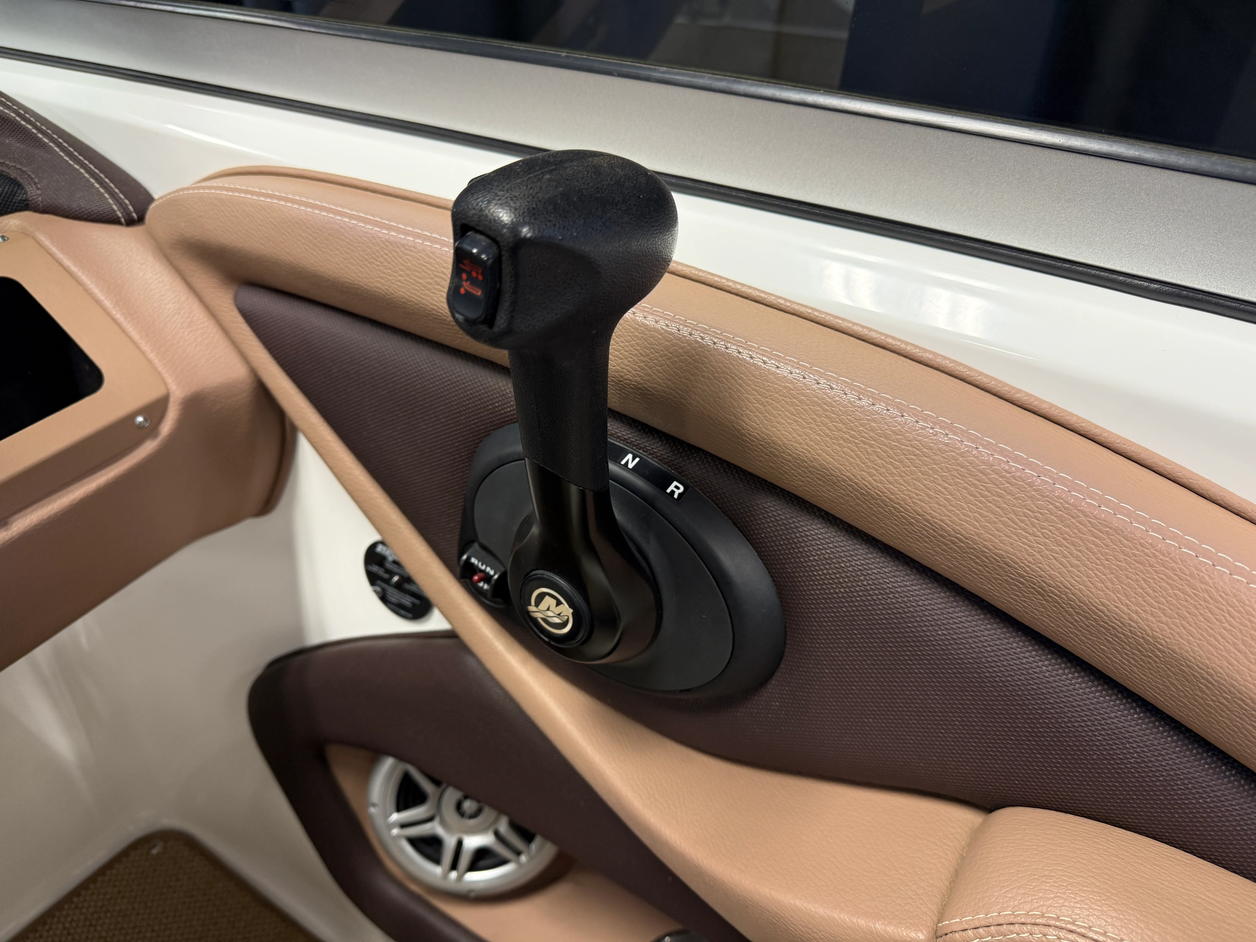 2011 Cobalt 242 Image Thumbnail #44