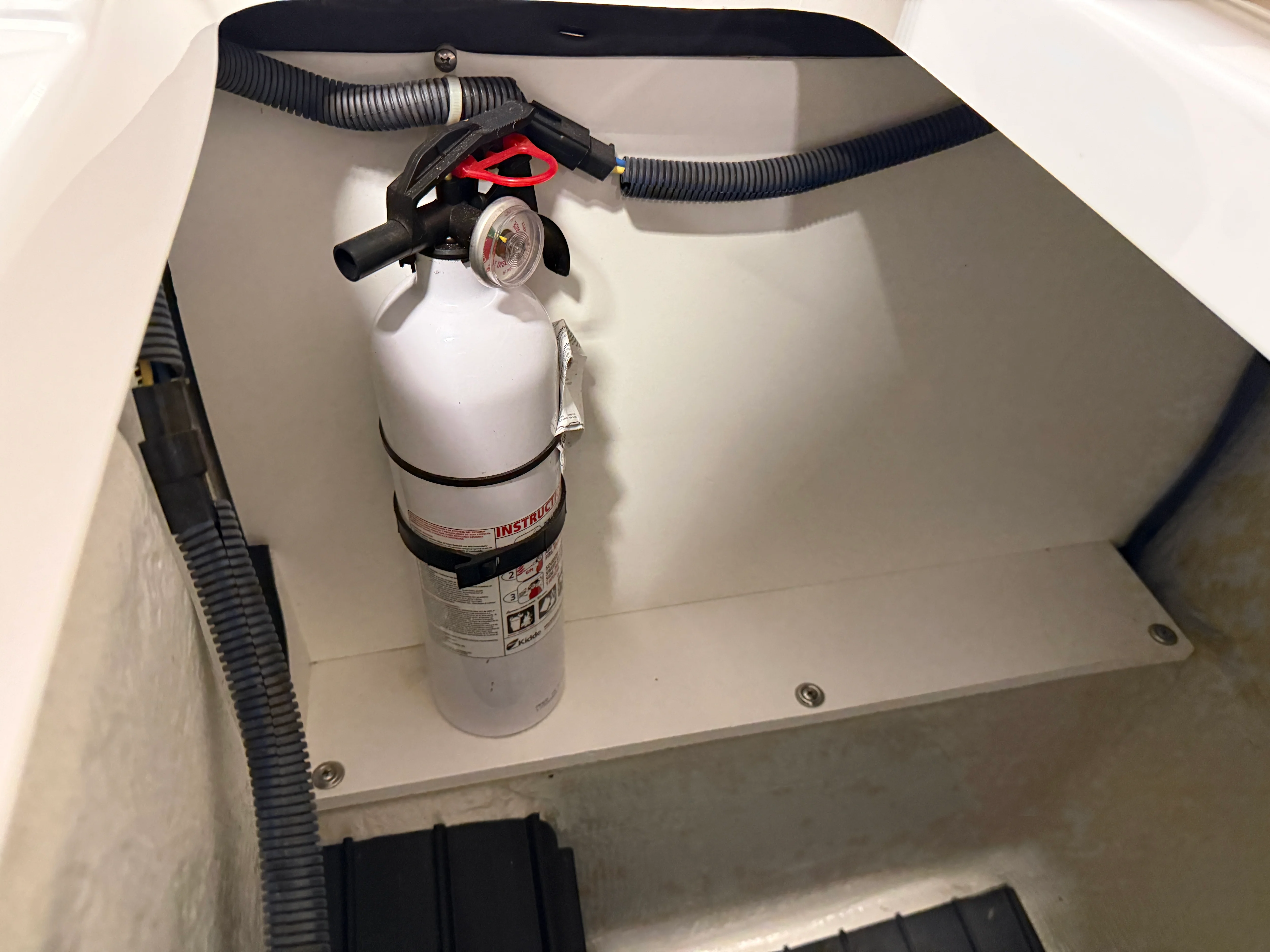 2011 Cobalt 242 Image Thumbnail #24