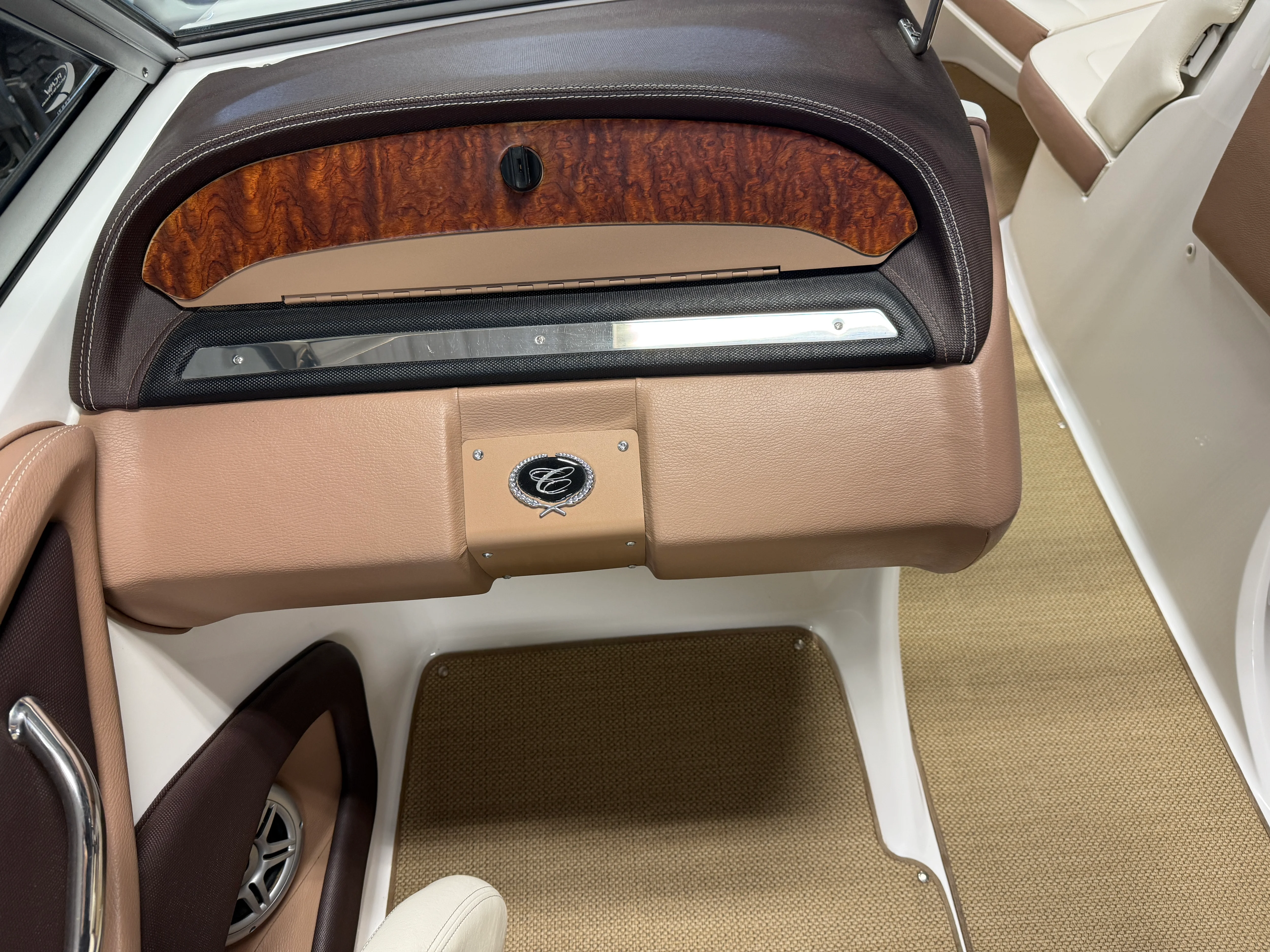 2011 Cobalt 242 Image Thumbnail #32