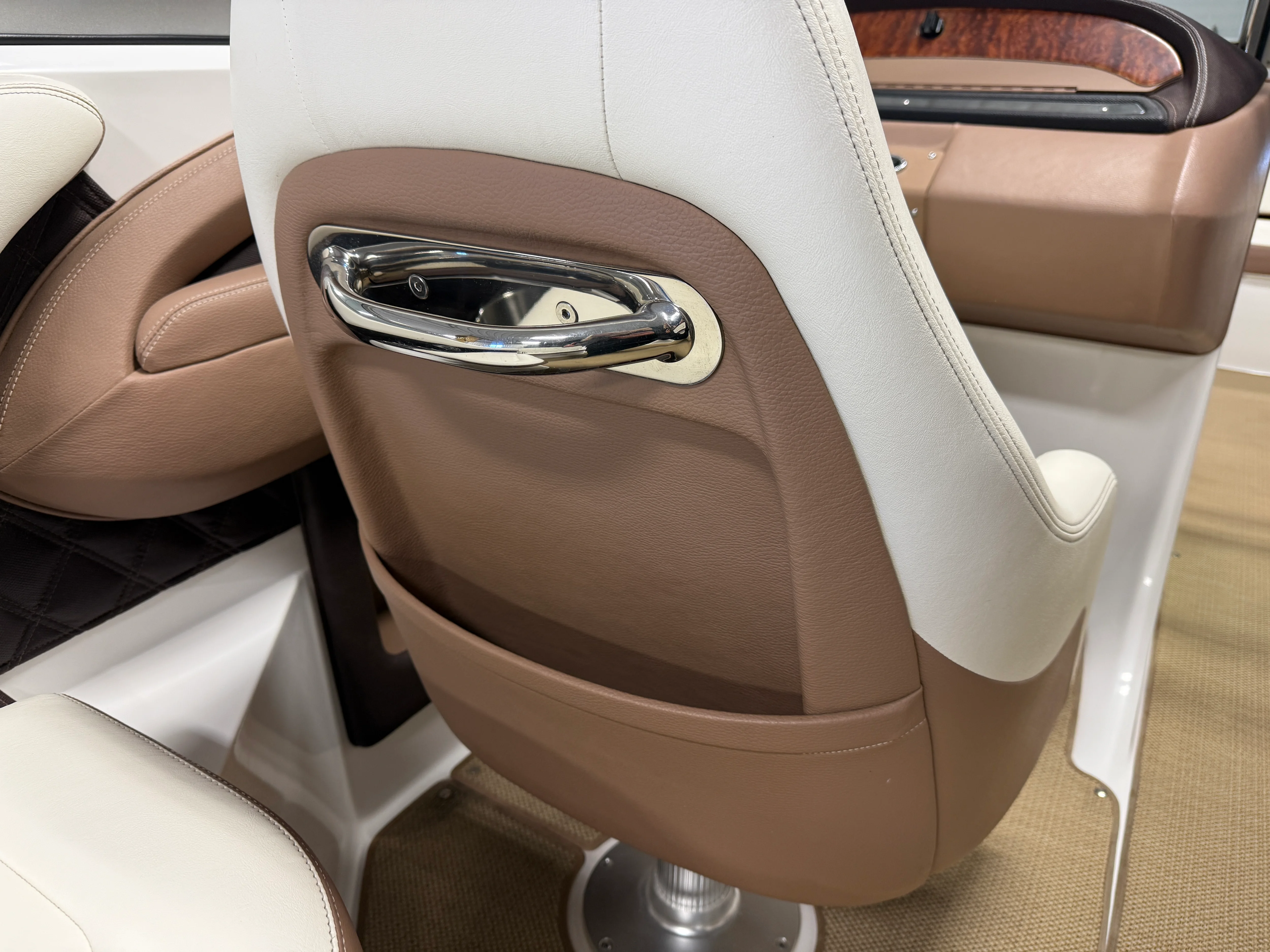 2011 Cobalt 242 Image Thumbnail #28