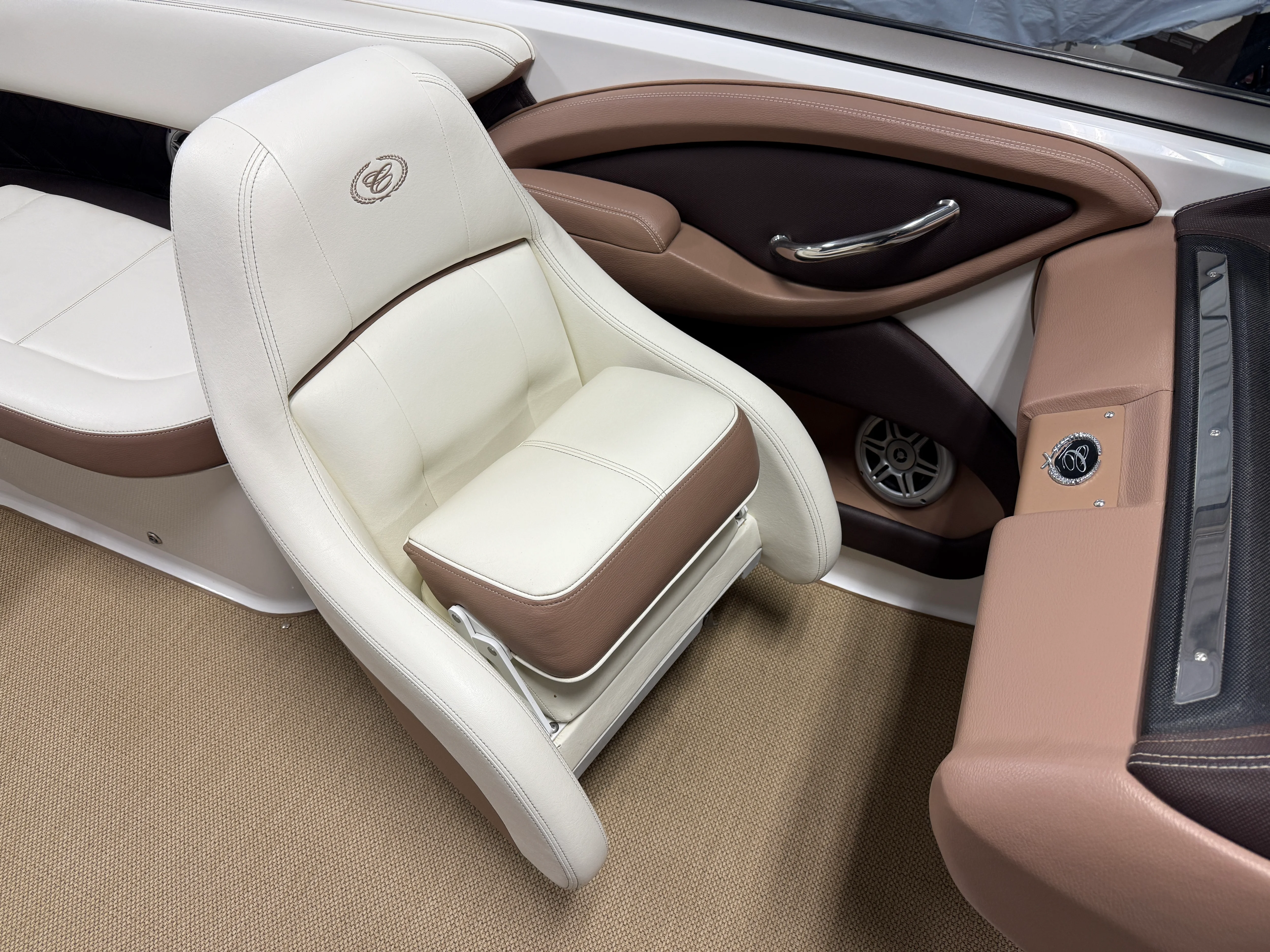 2011 Cobalt 242 Image Thumbnail #30