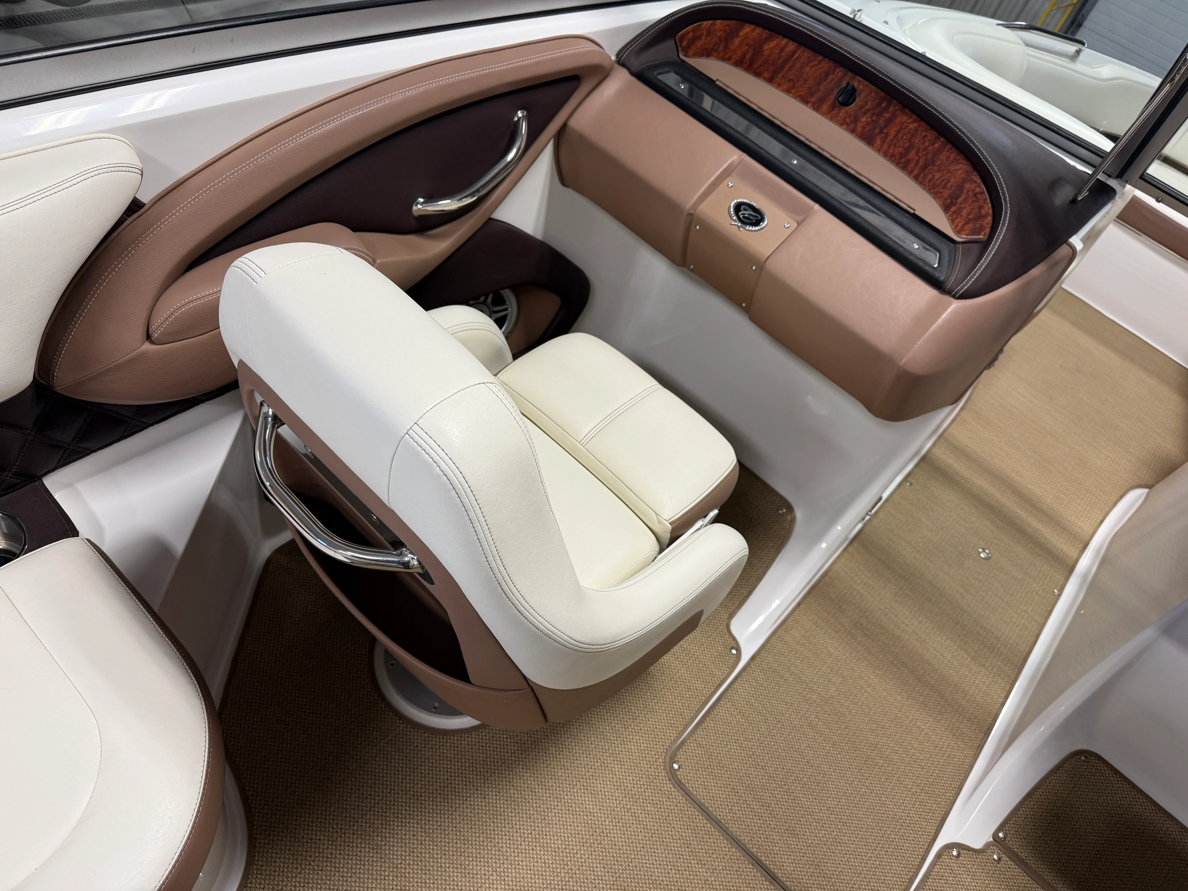 2011 Cobalt 242 Image Thumbnail #27