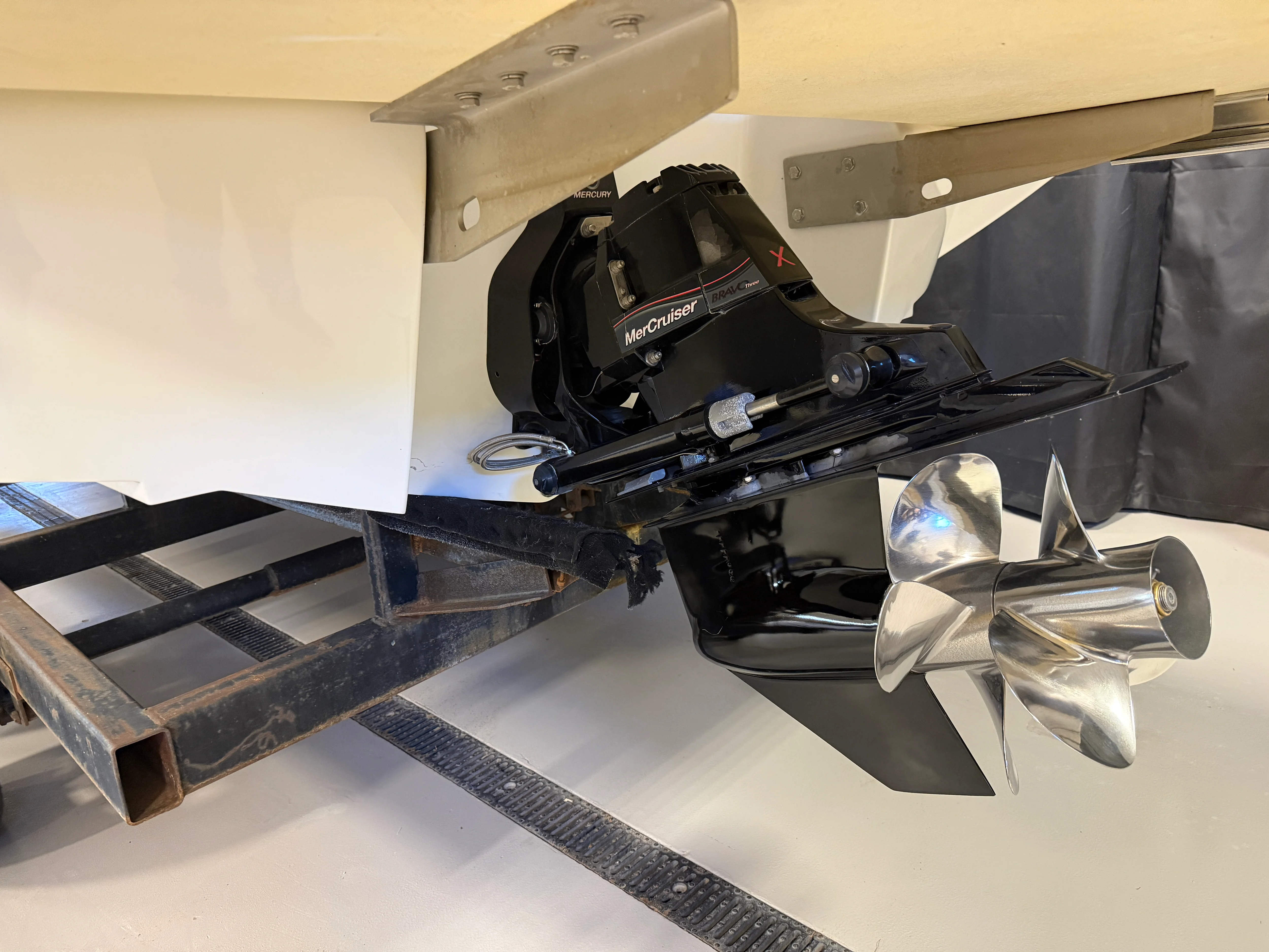 2011 Cobalt 242 Image Thumbnail #8