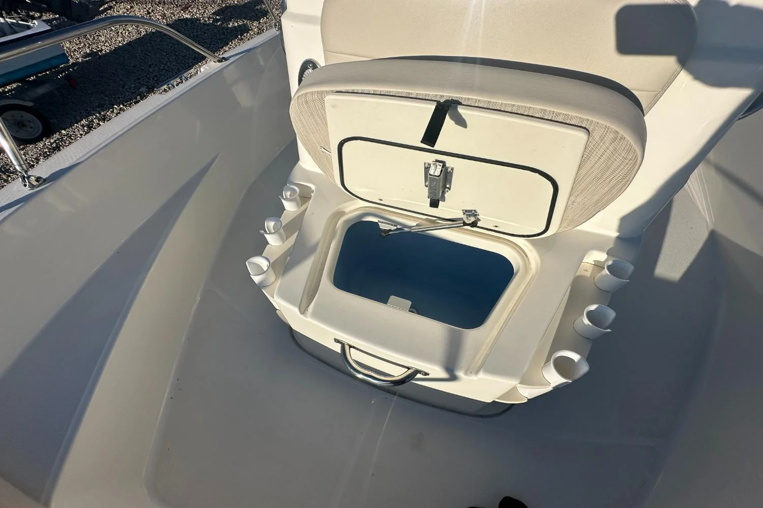 2019 Boston Whaler 180 DAUNTLESS Image Thumbnail #13