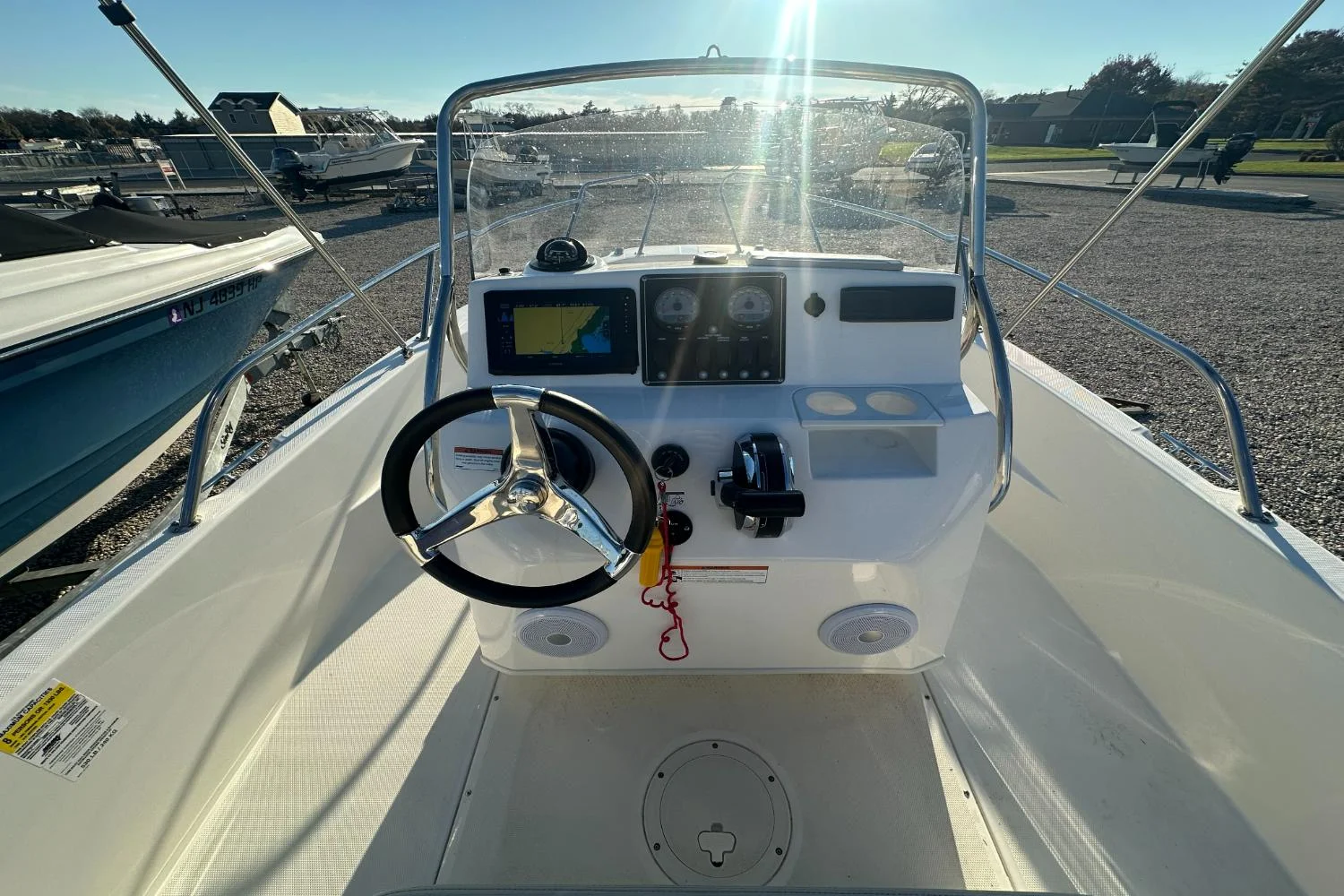 2019 Boston Whaler 180 DAUNTLESS Image Thumbnail #8