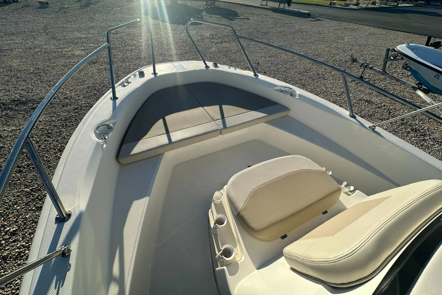 2019 Boston Whaler 180 DAUNTLESS Image Thumbnail #11