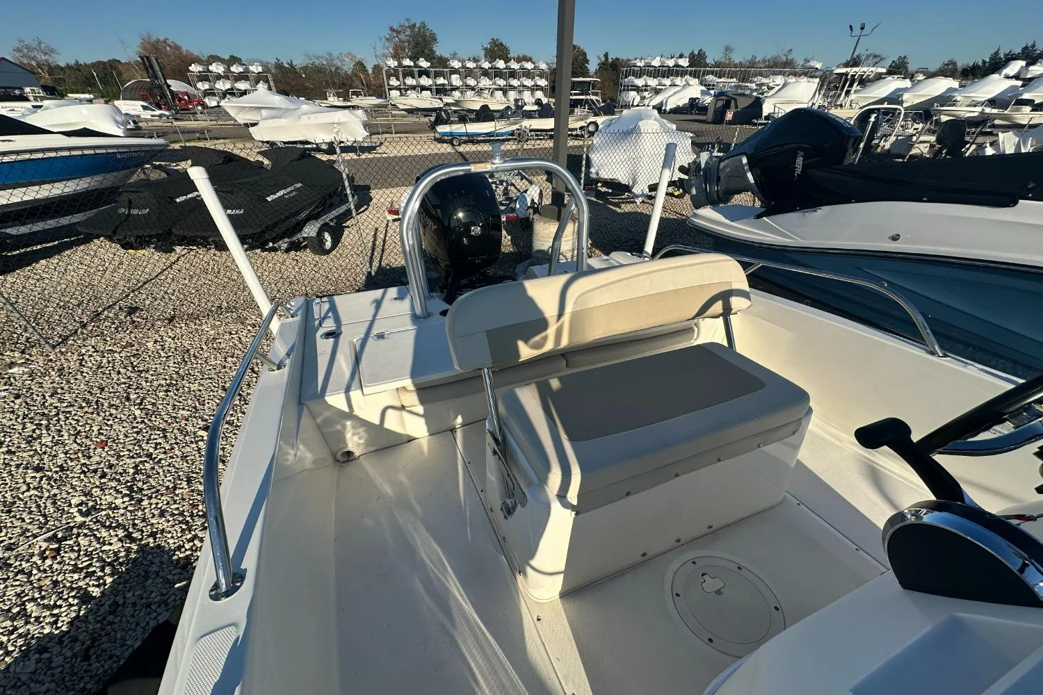 2019 Boston Whaler 180 DAUNTLESS Image Thumbnail #7
