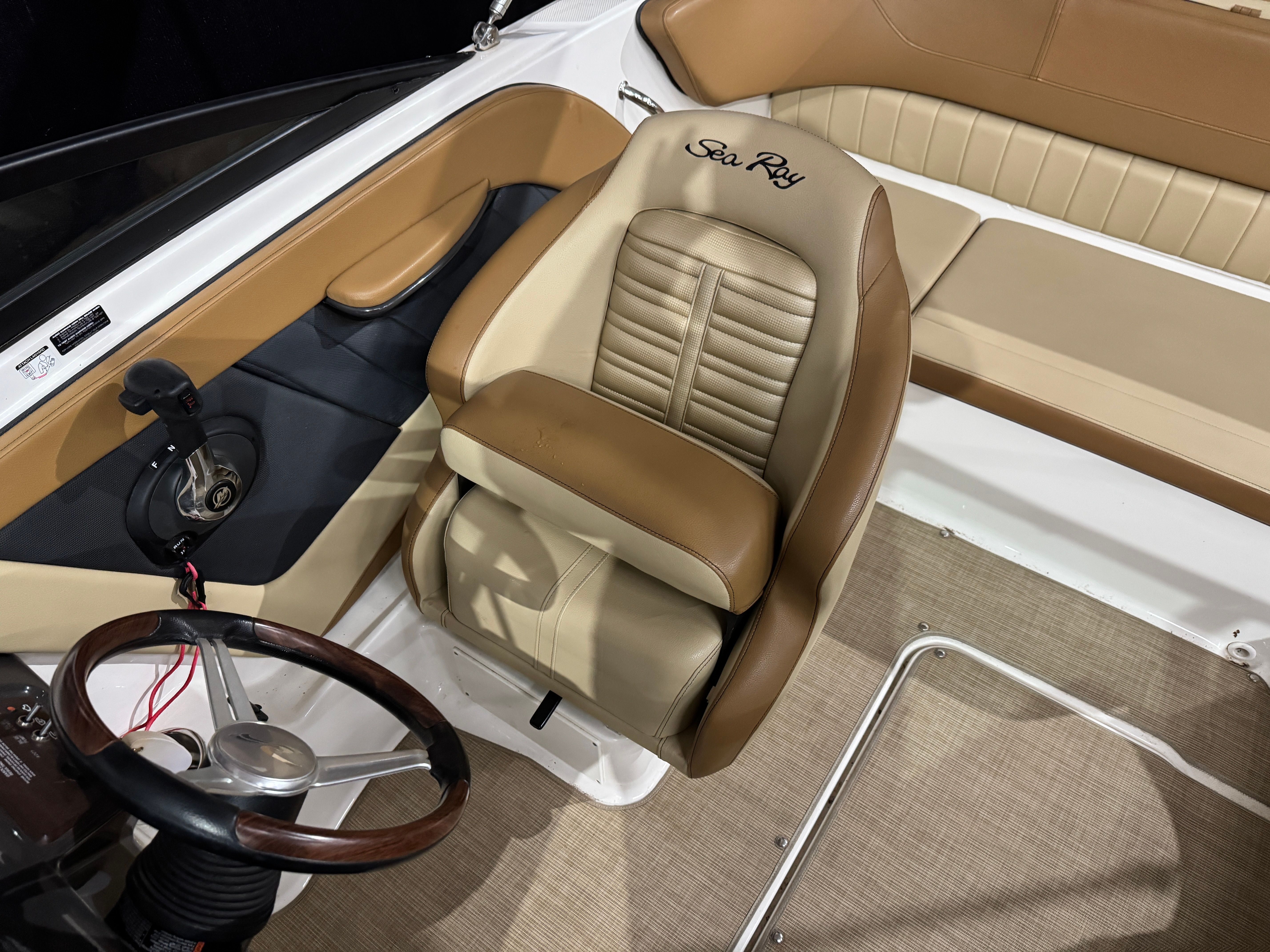 2016 Sea Ray 19 SPX Image Thumbnail #24