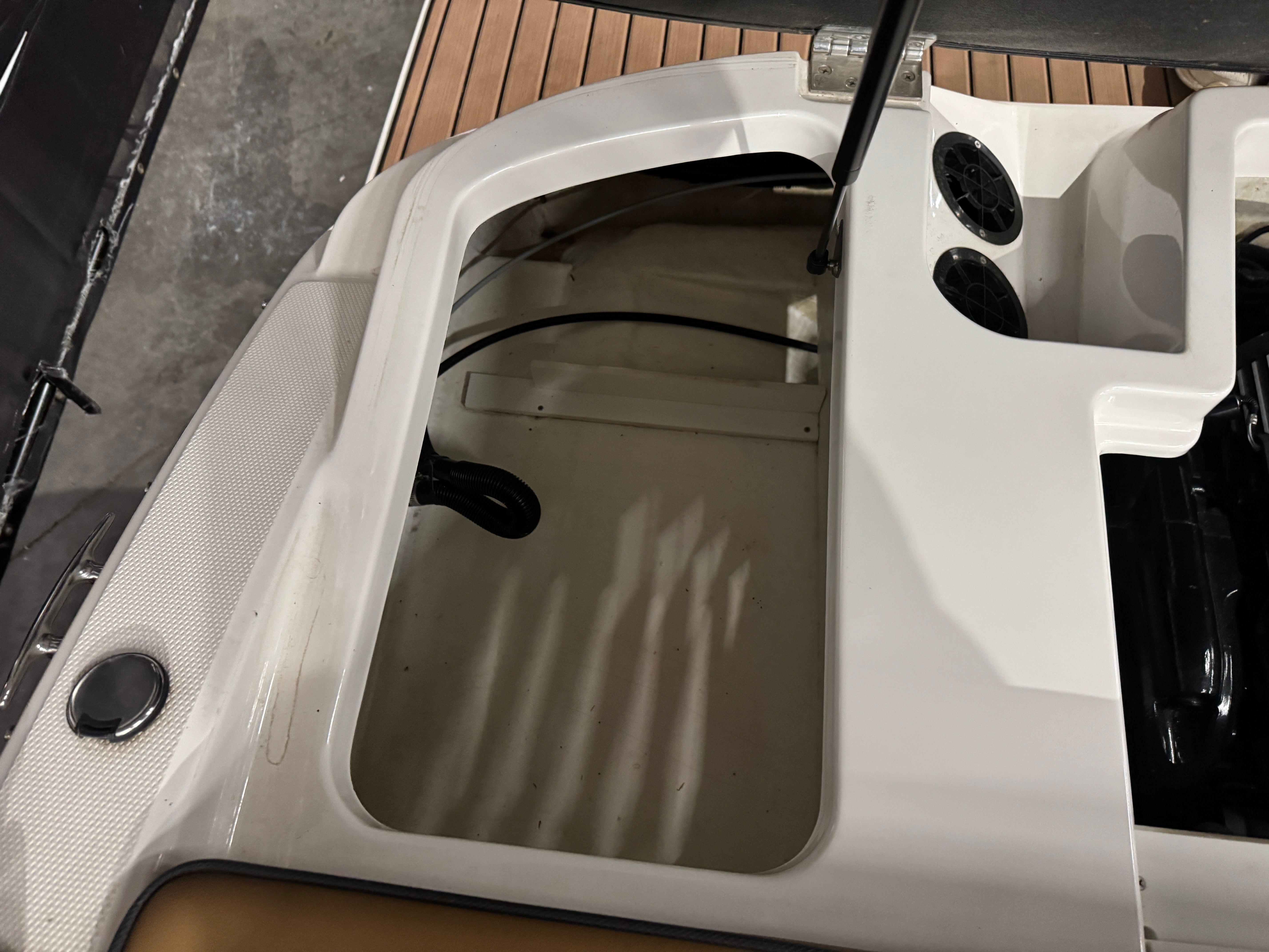 2016 Sea Ray 19 SPX Image Thumbnail #14