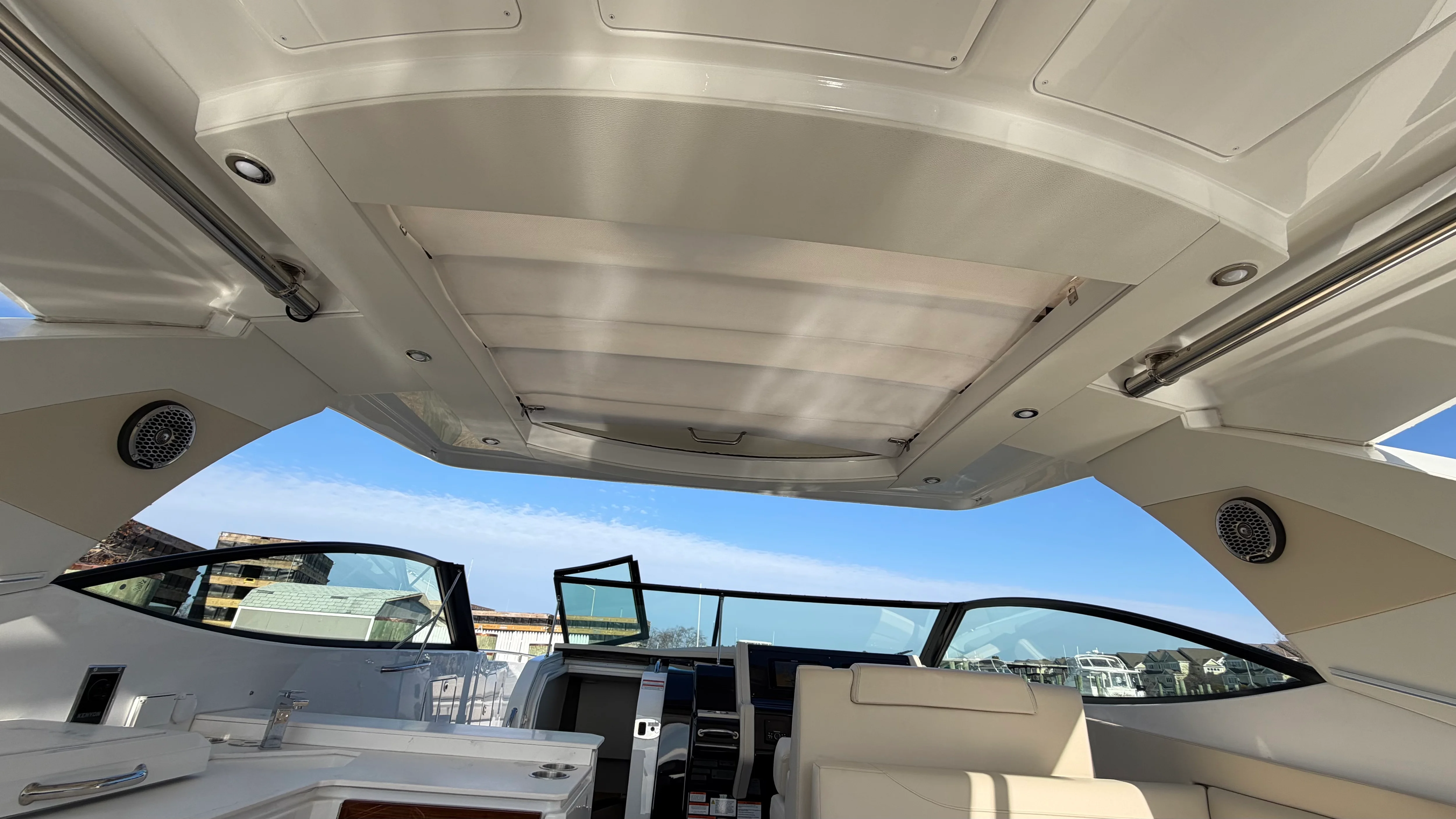 2025 Cruisers Yachts 38 GLS Outboard Image Thumbnail #25