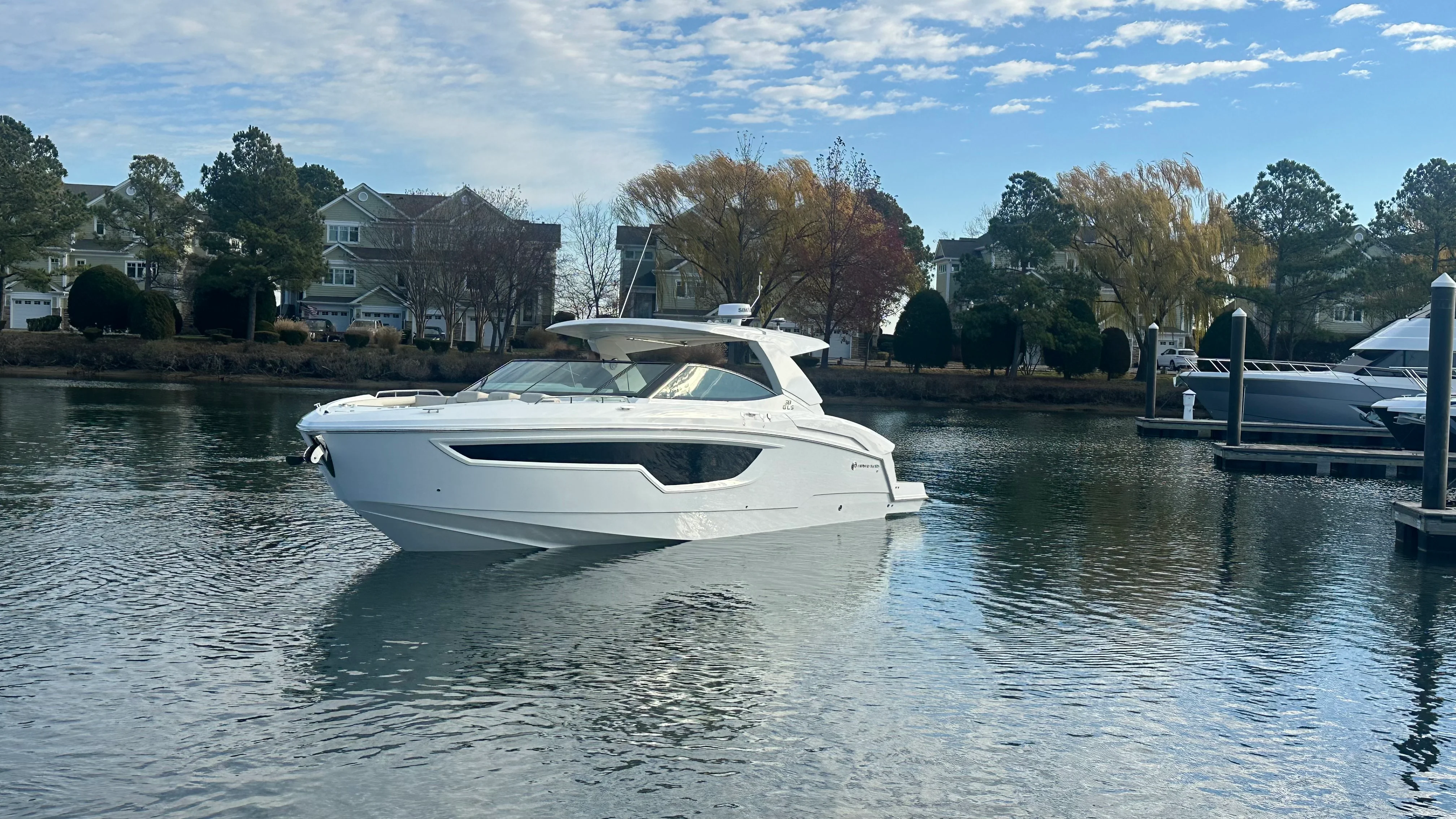 2025 Cruisers Yachts 38 GLS Outboard Image Thumbnail #6