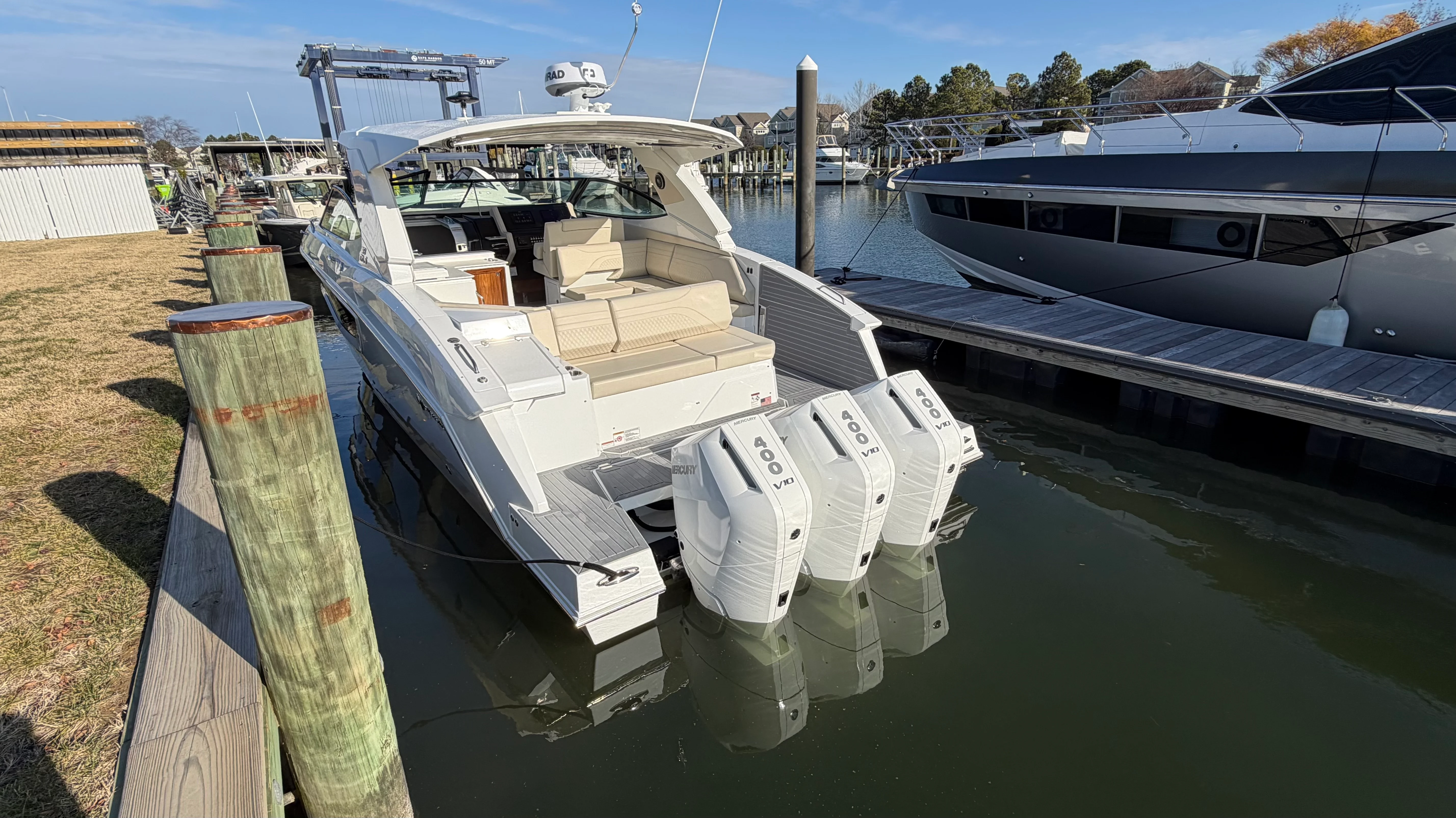 2025 Cruisers Yachts 38 GLS Outboard Image Thumbnail #8