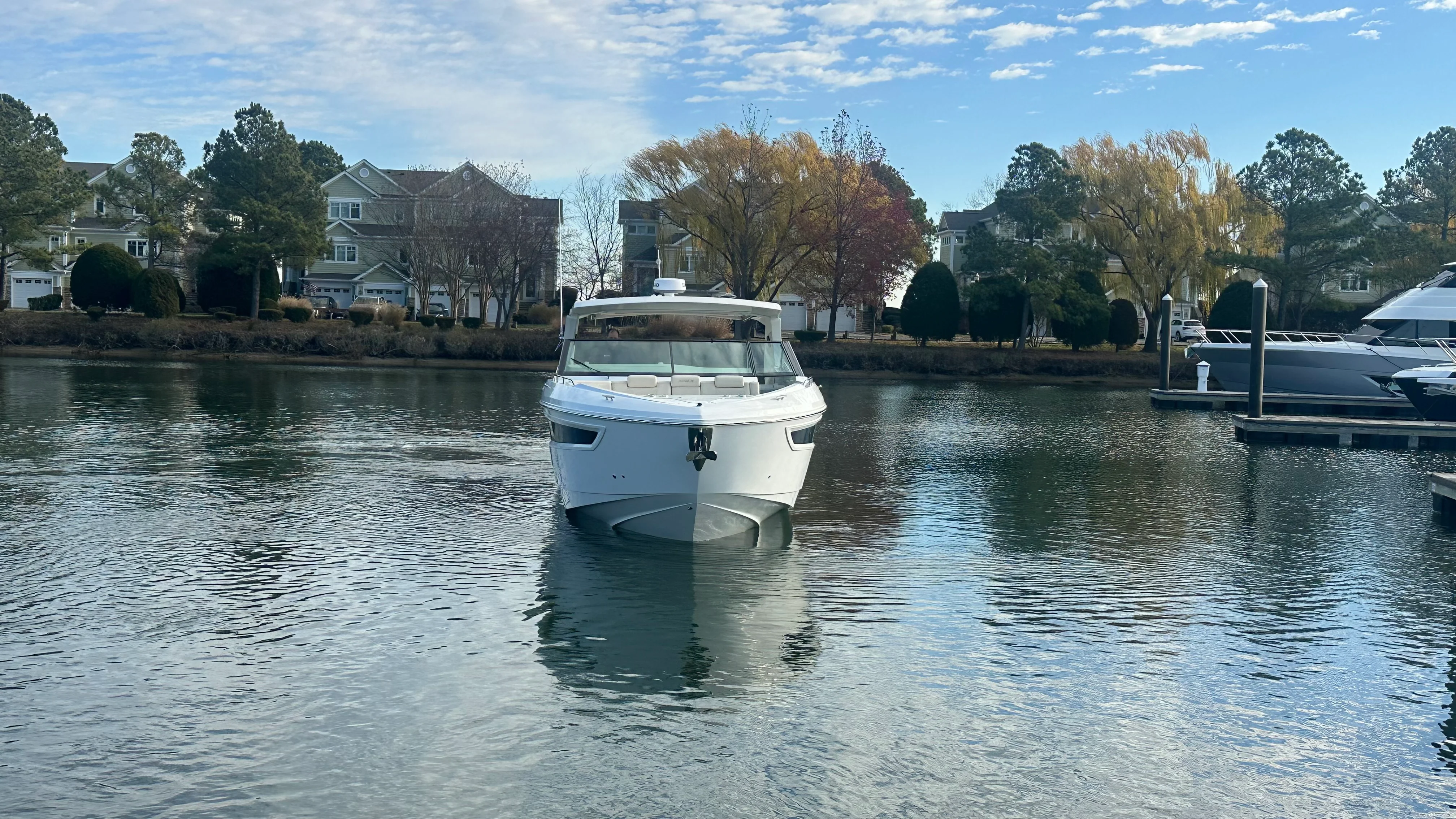 2025 Cruisers Yachts 38 GLS Outboard Image Thumbnail #7