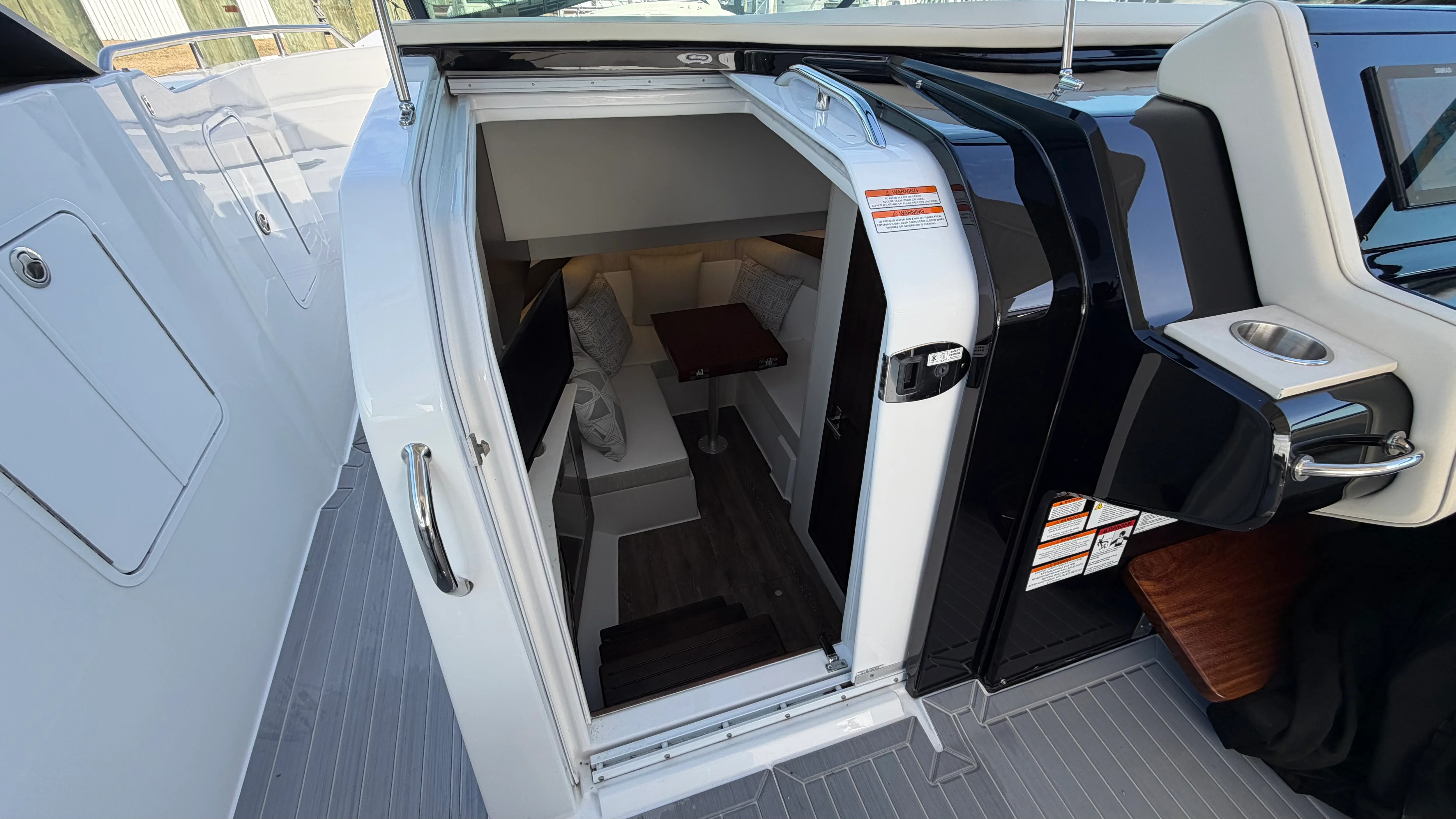 2025 Cruisers Yachts 38 GLS Outboard Image Thumbnail #47