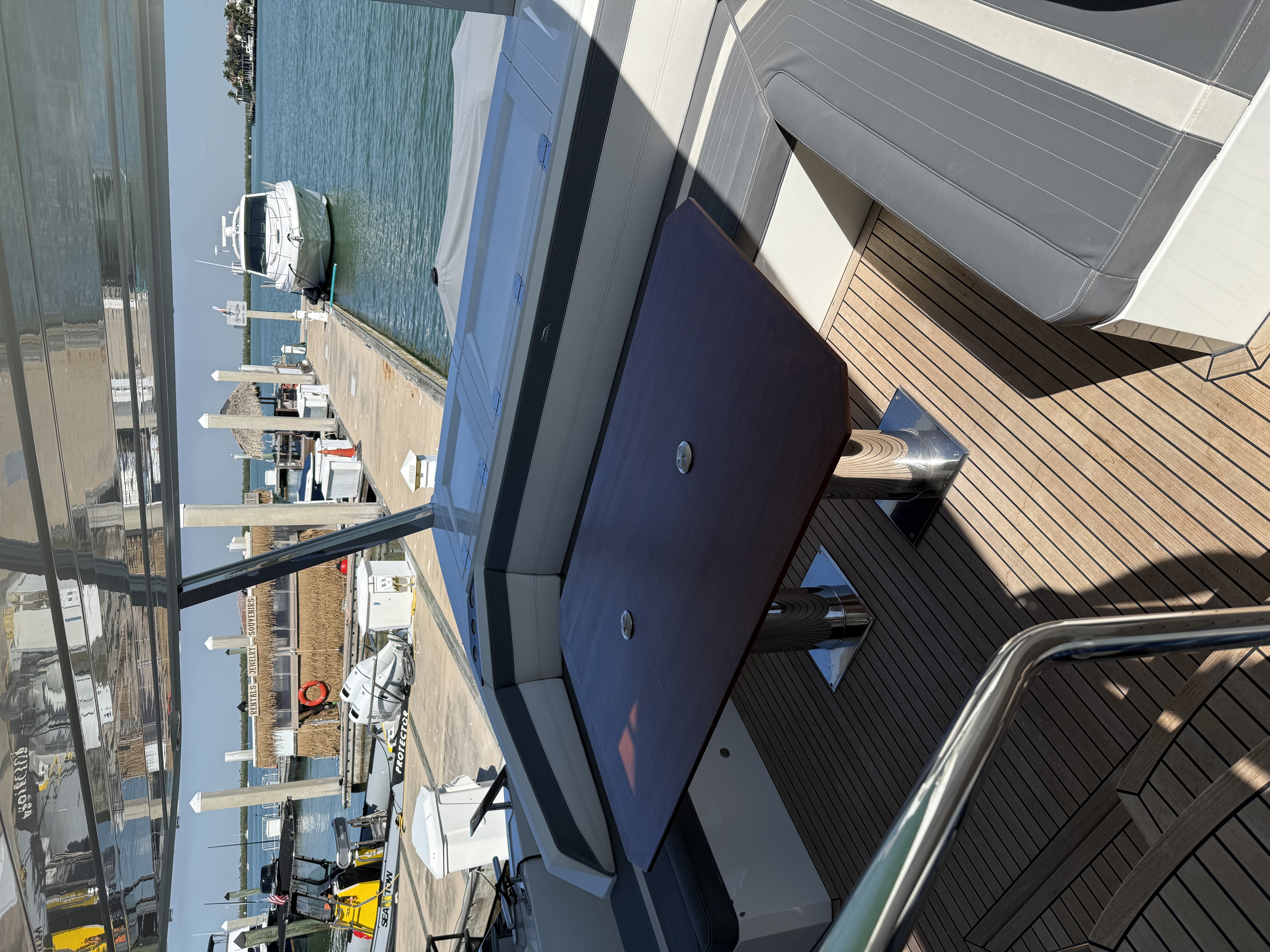 2020 Galeon 680 FLYBRIDGE Image Thumbnail #9