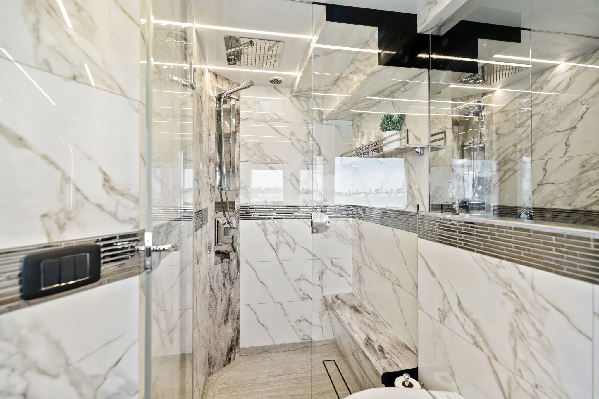 2020 Galeon 680 FLYBRIDGE Image Thumbnail #40