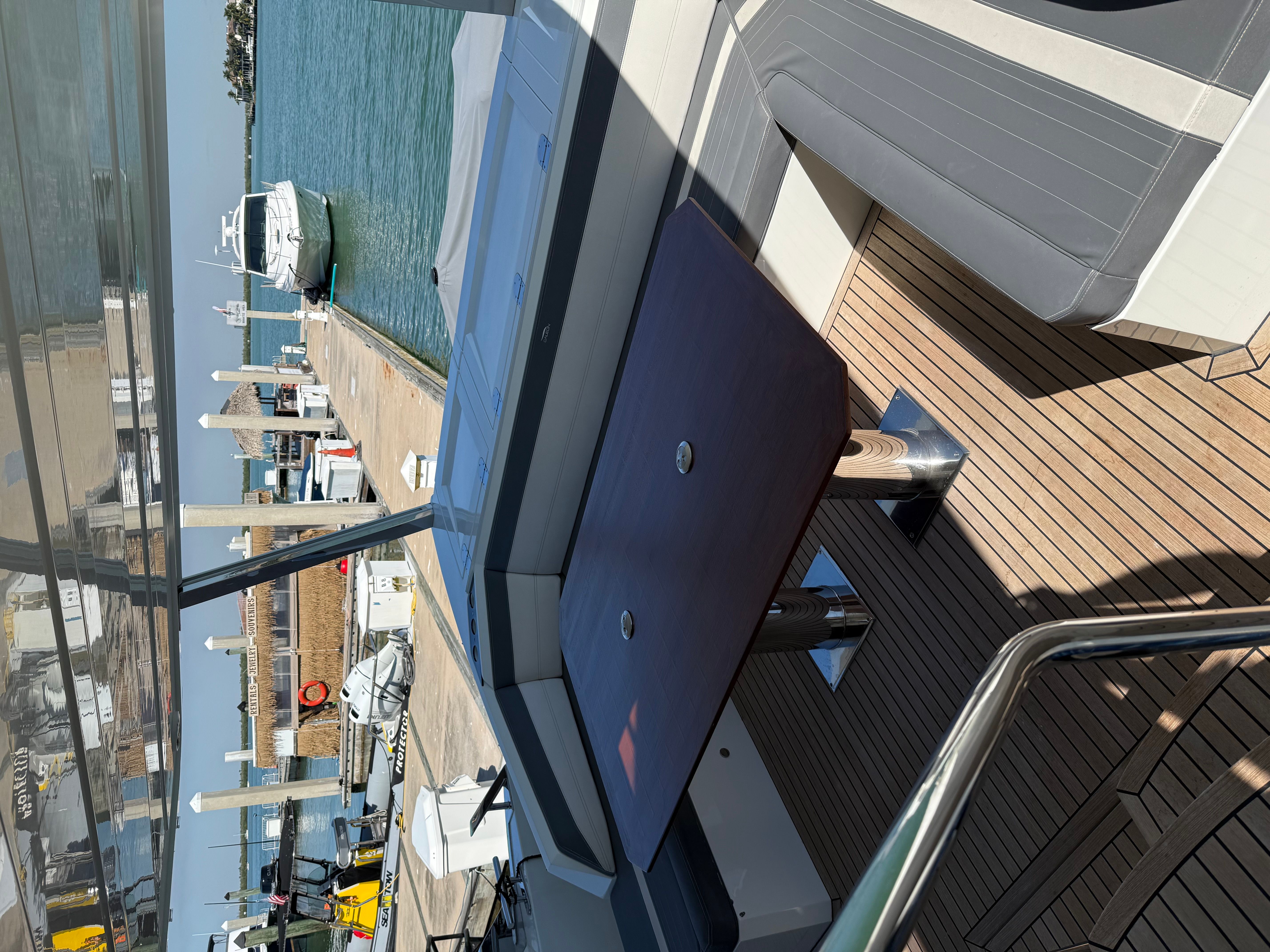 2020 Galeon 680 FLYBRIDGE Image Thumbnail #9