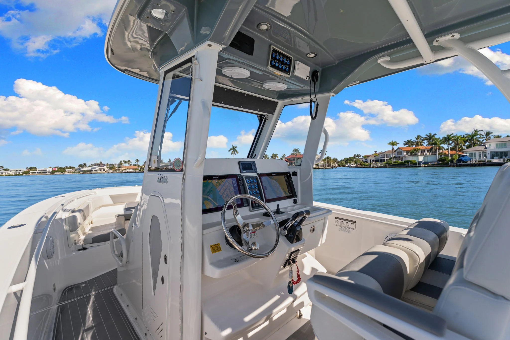 2016 Everglades 325 Image Thumbnail #22