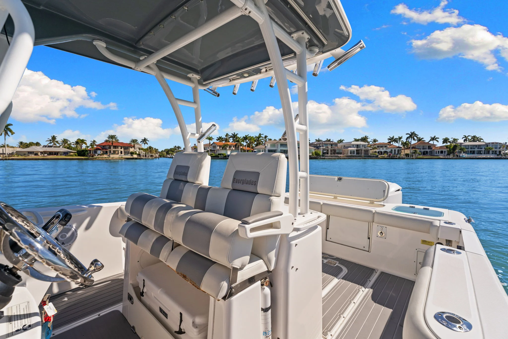 2016 Everglades 325 Image Thumbnail #25