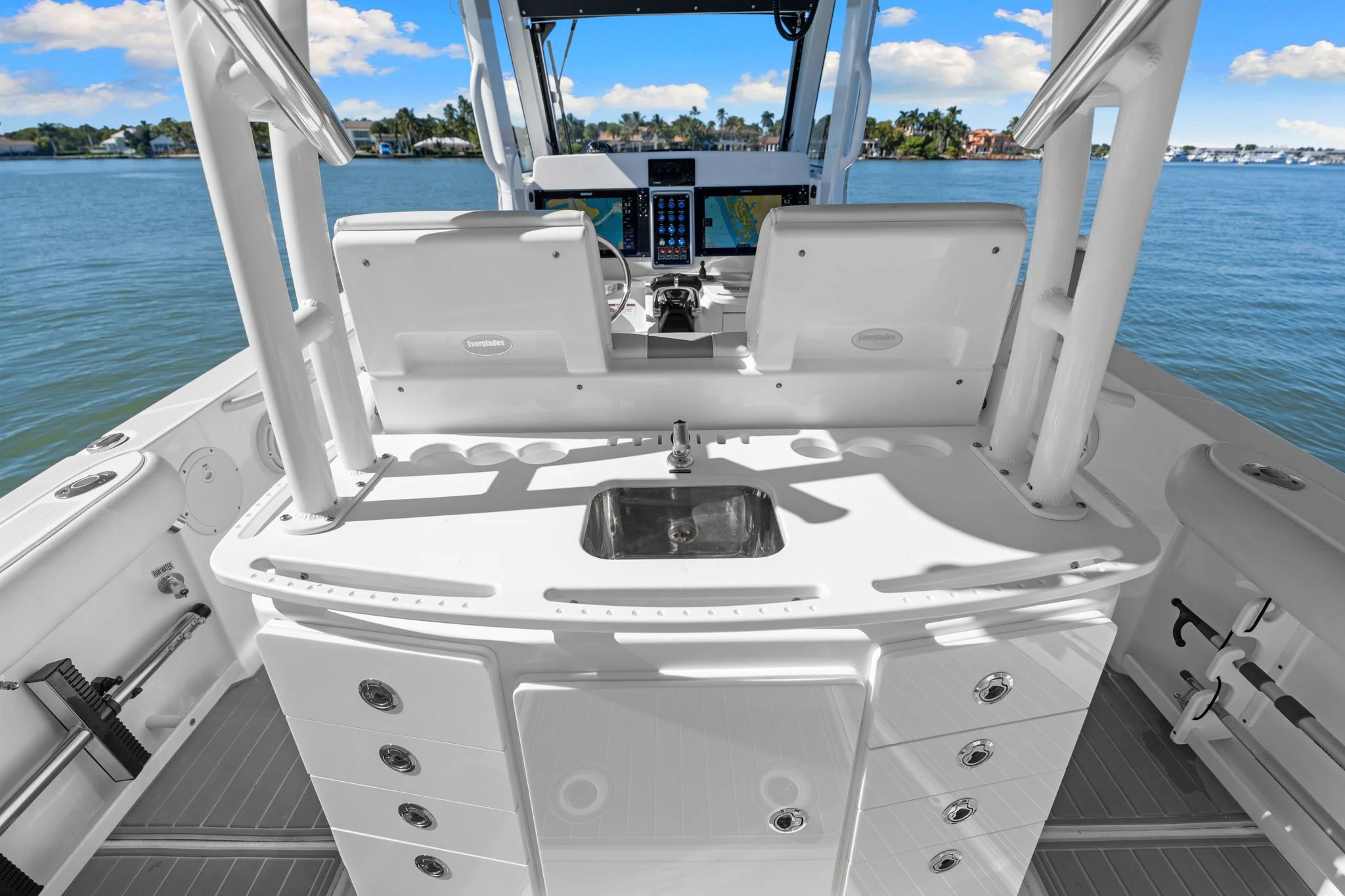 2016 Everglades 325 Image Thumbnail #35