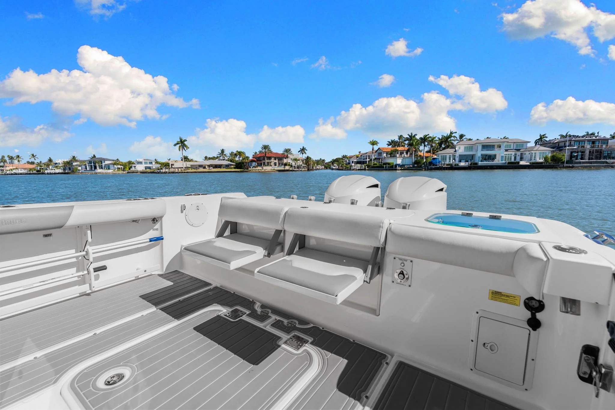 2016 Everglades 325 Image Thumbnail #33