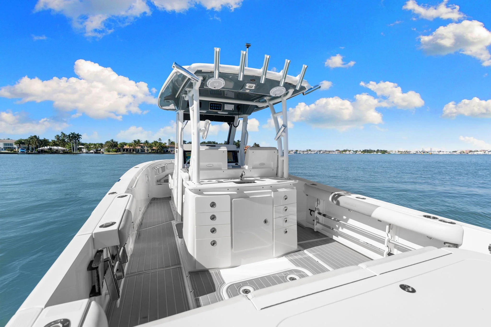 2016 Everglades 325 Image Thumbnail #43