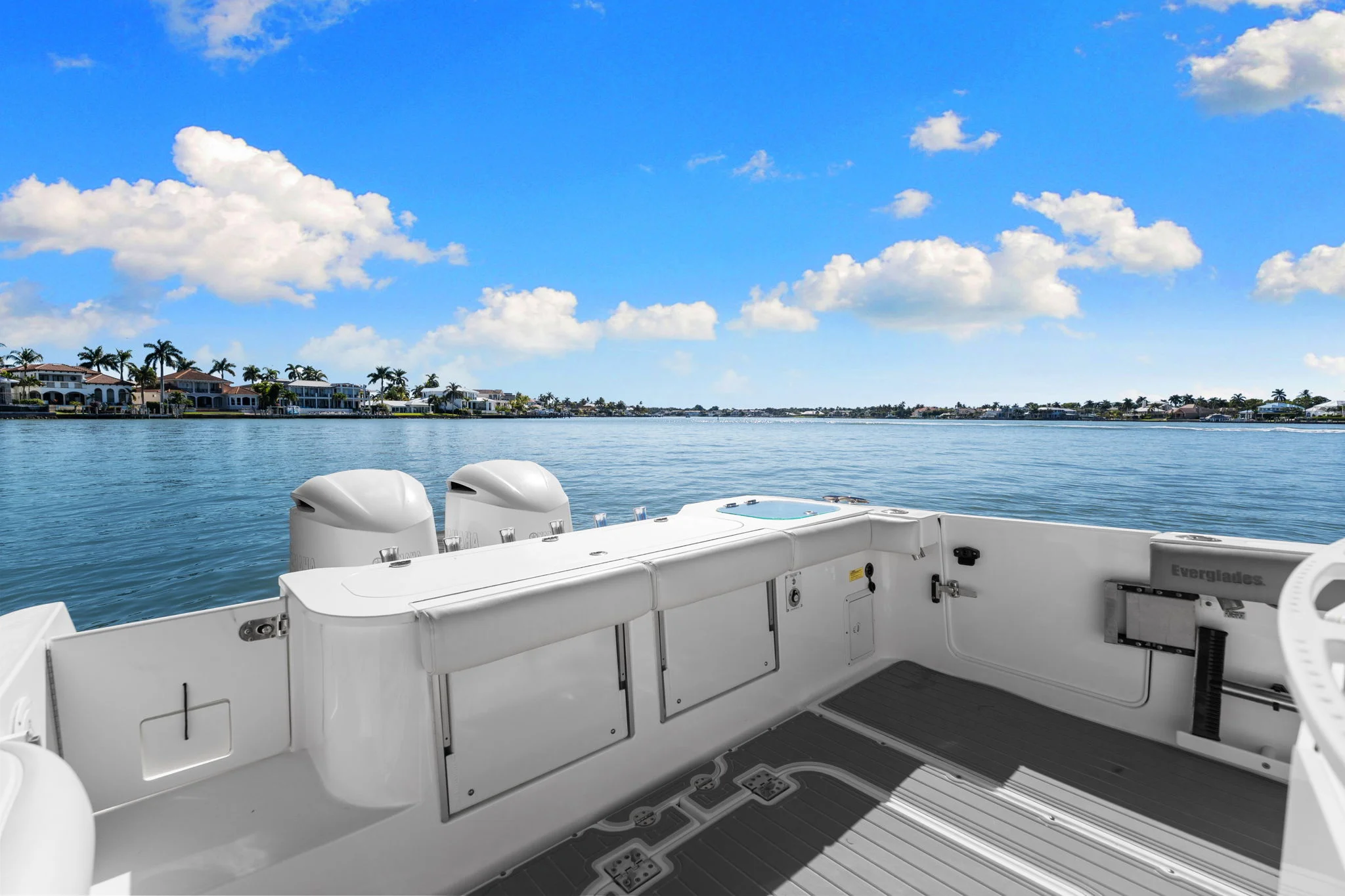 2016 Everglades 325 Image Thumbnail #31