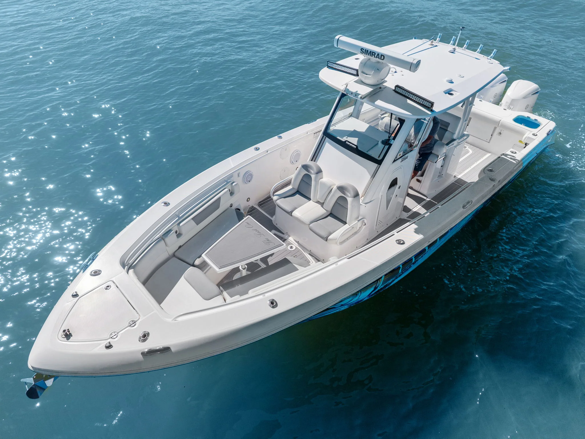 2016 Everglades 325 Image Thumbnail #3