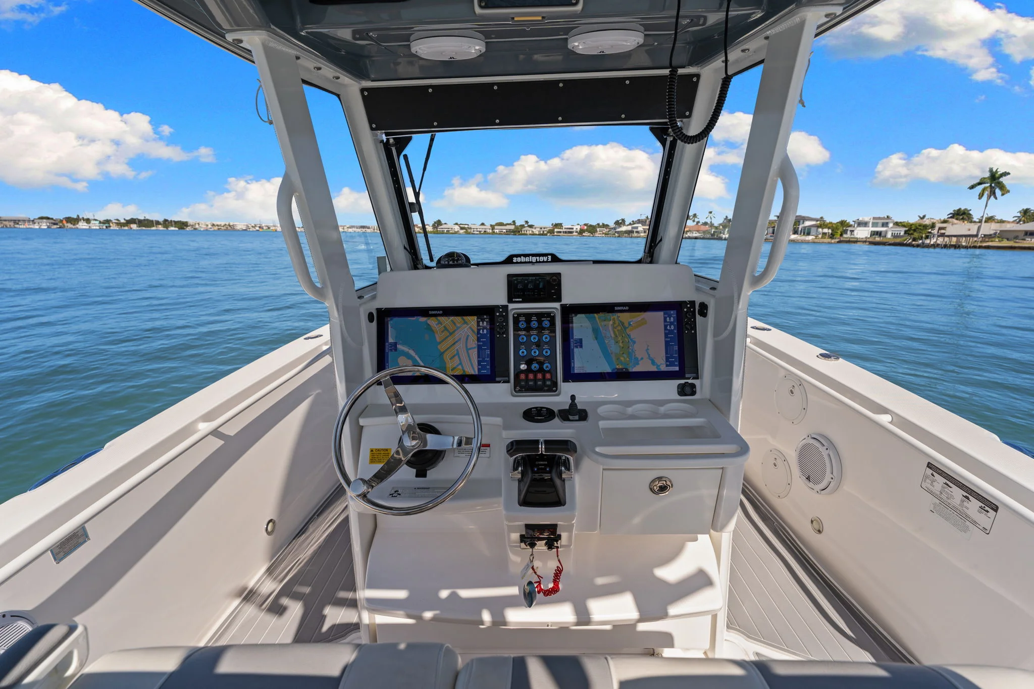 2016 Everglades 325 Image Thumbnail #17