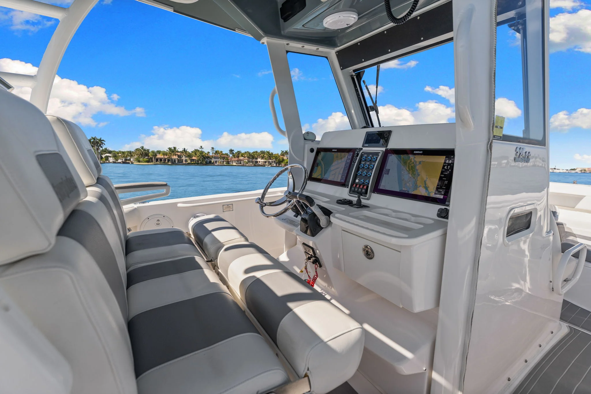 2016 Everglades 325 Image Thumbnail #24