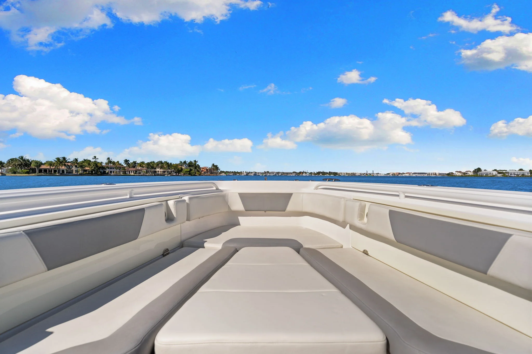 2016 Everglades 325 Image Thumbnail #41