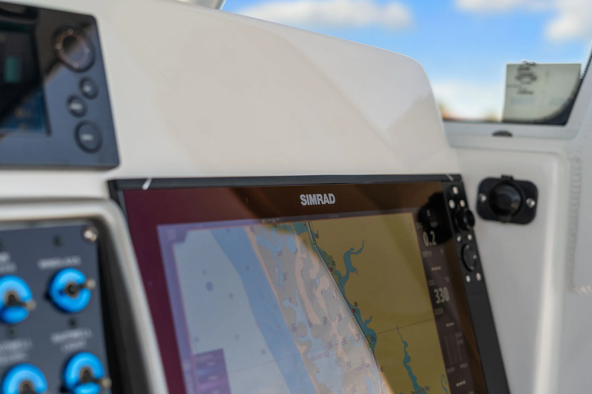 2016 Everglades 325 Image Thumbnail #21