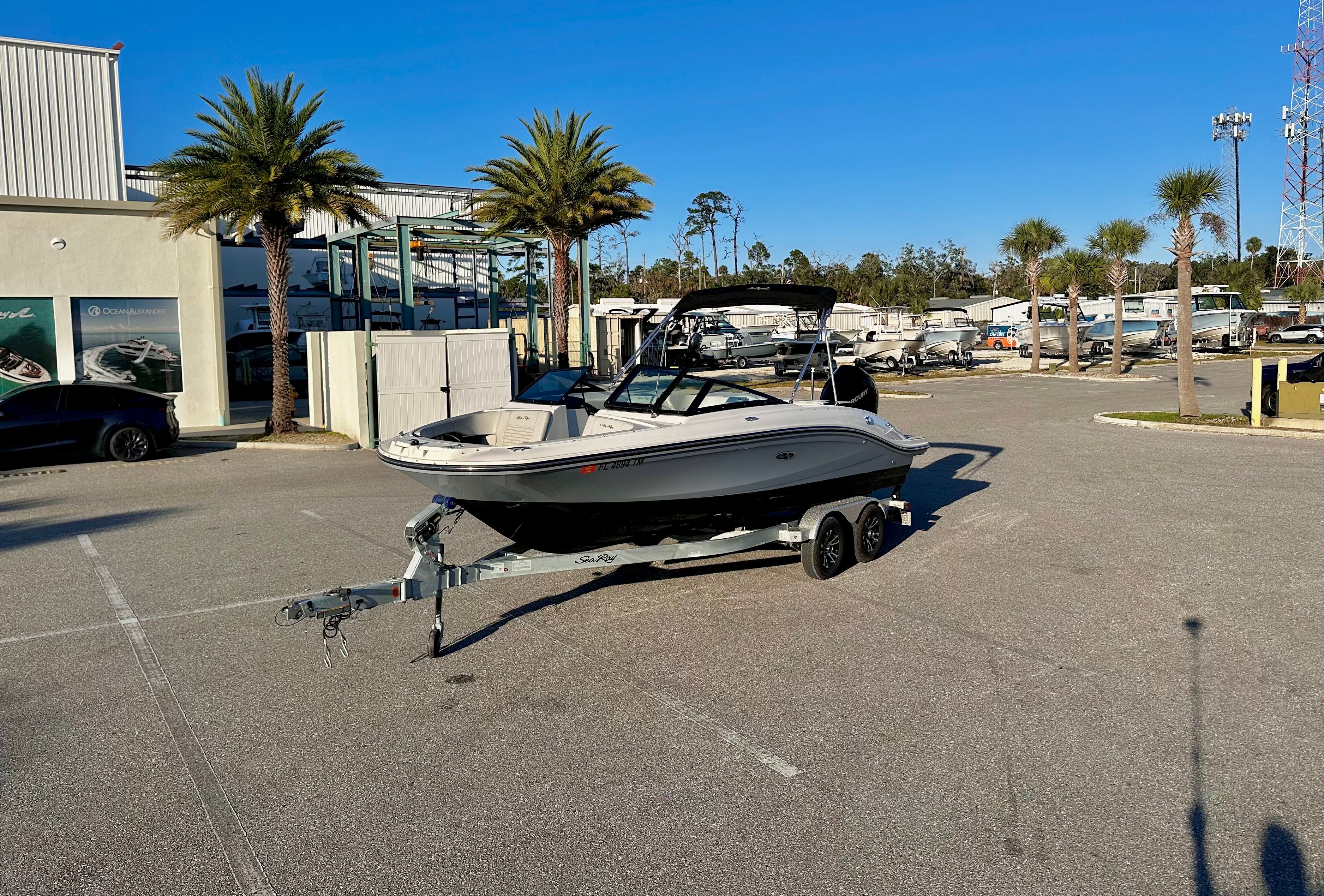 2023 Sea Ray 210 SPX OB Image Thumbnail #0