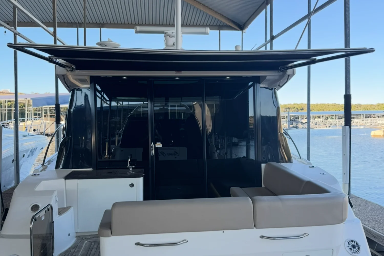 2015 Sea Ray 470 Sundancer Image Thumbnail #4