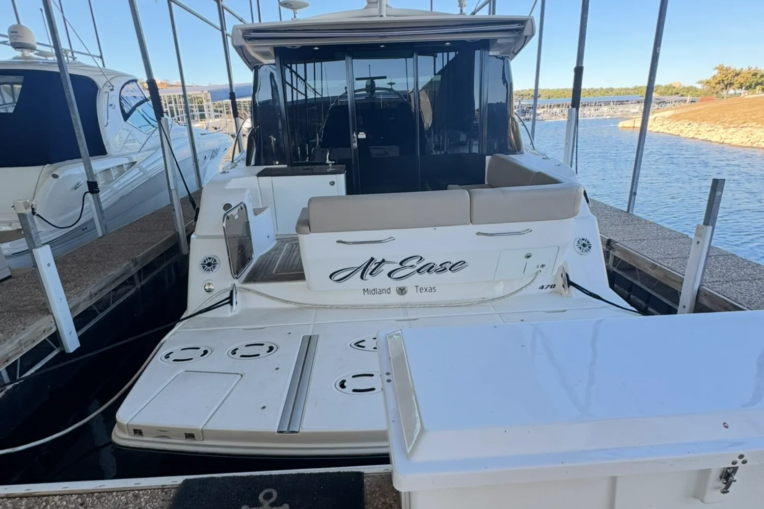 2015 Sea Ray 470 Sundancer Image Thumbnail #3