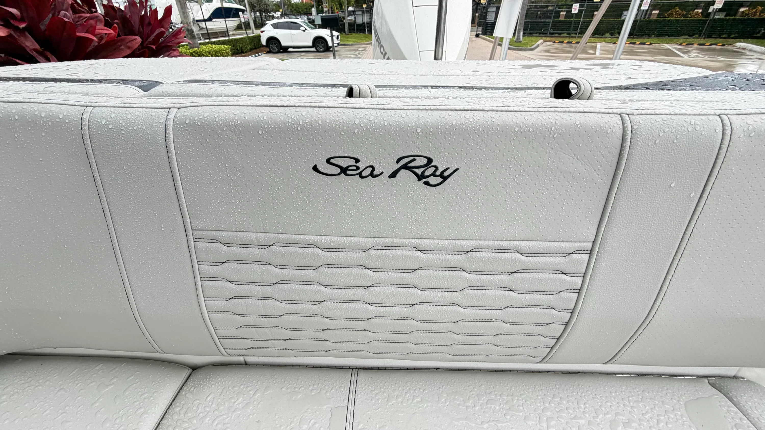 2023 Sea Ray SPX 210 Outboard Image Thumbnail #10