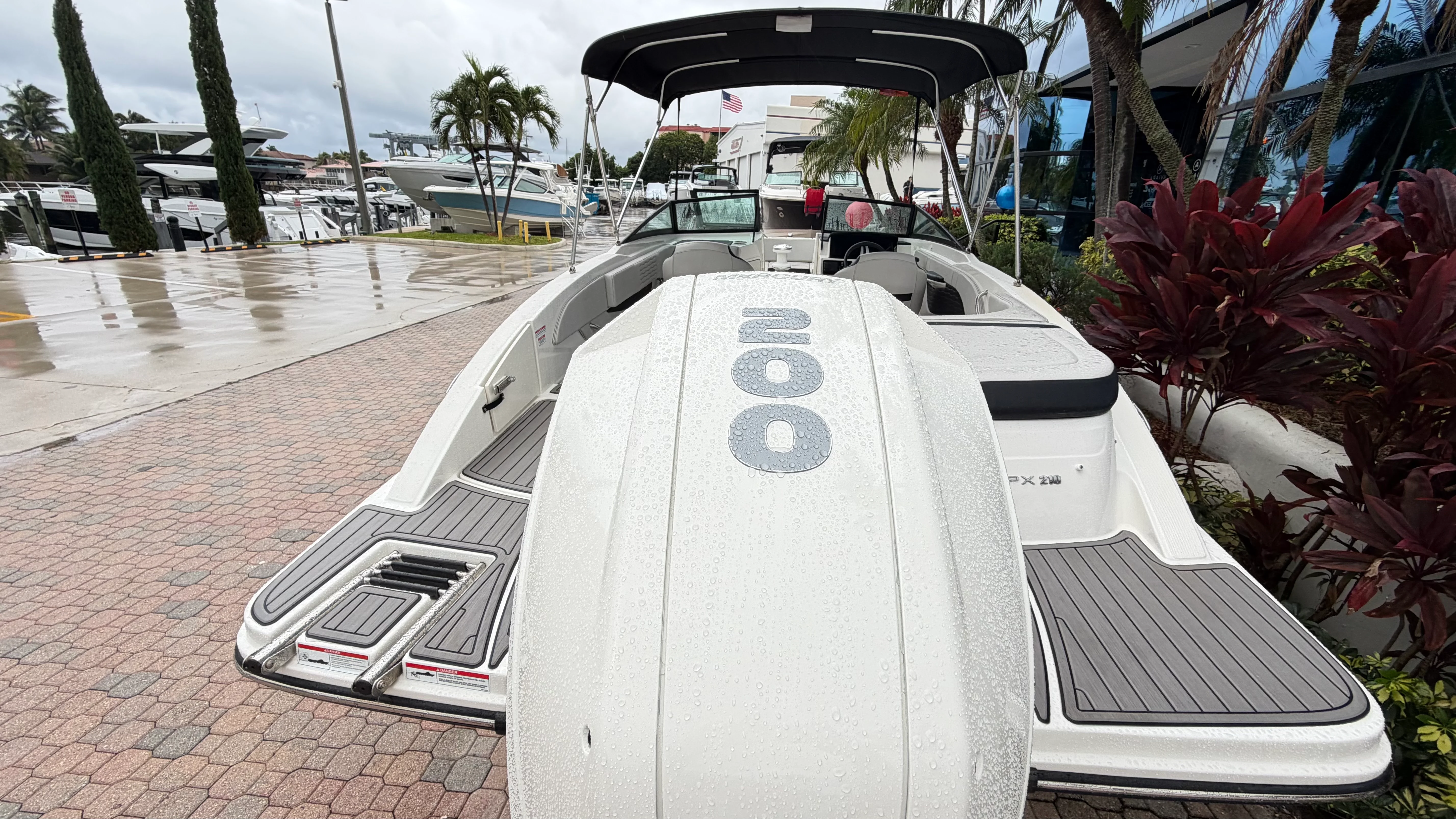 2023 Sea Ray SPX 210 Outboard Image Thumbnail #3