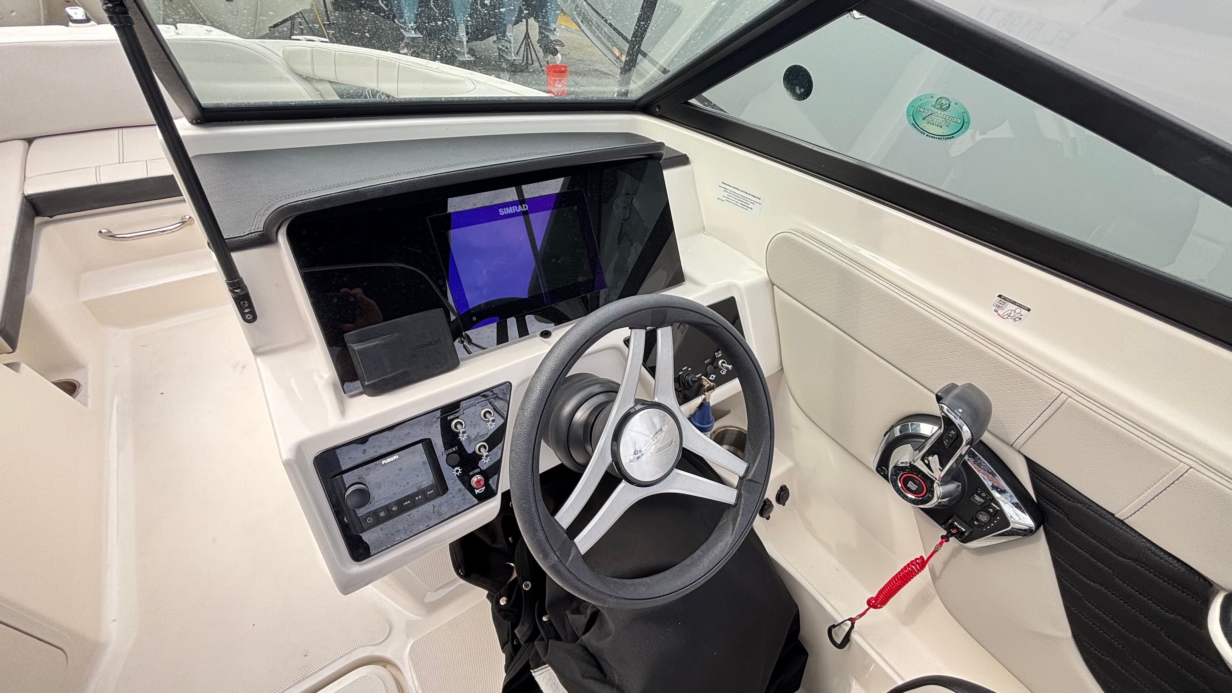 2023 Sea Ray SPX 210 Outboard Image Thumbnail #9