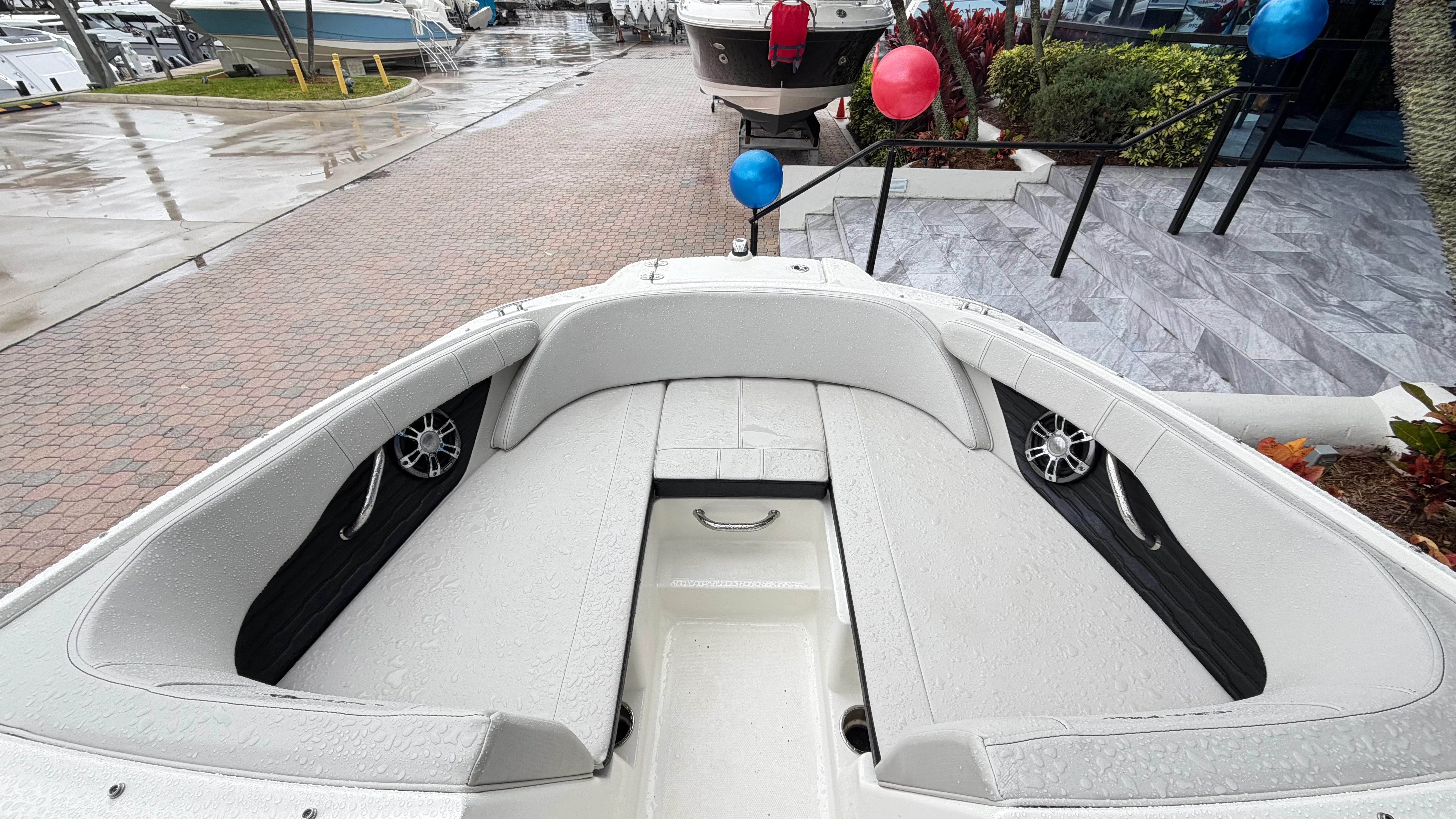 2023 Sea Ray SPX 210 Outboard Image Thumbnail #14