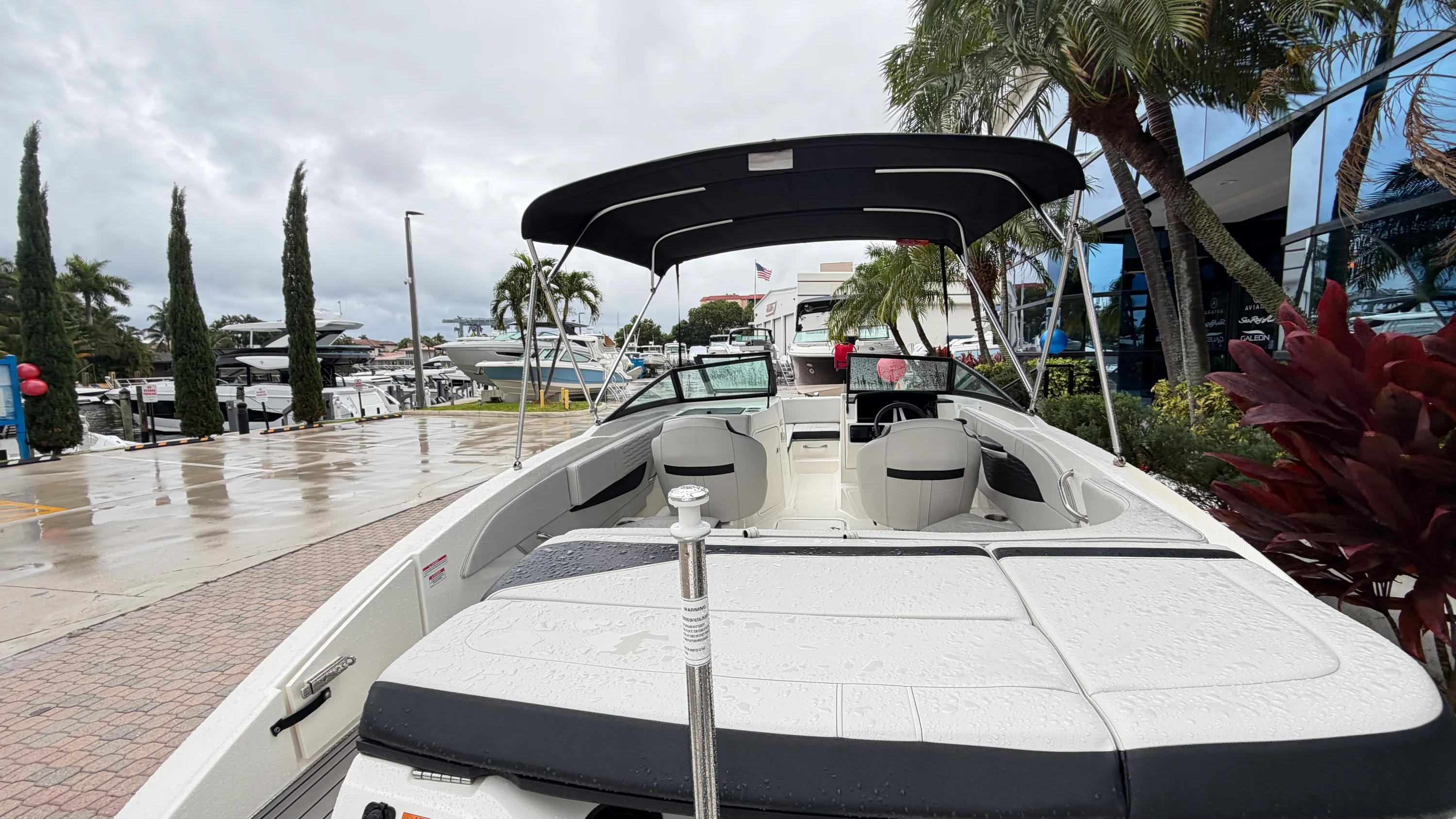 2023 Sea Ray SPX 210 Outboard Image Thumbnail #6