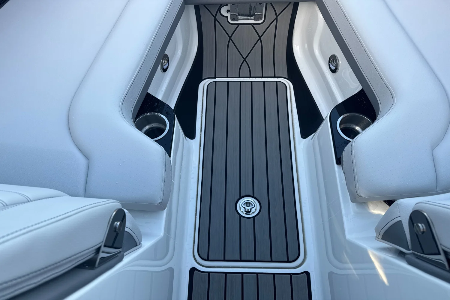 2024 Sea Ray SLX 260 Outboard Image Thumbnail #55